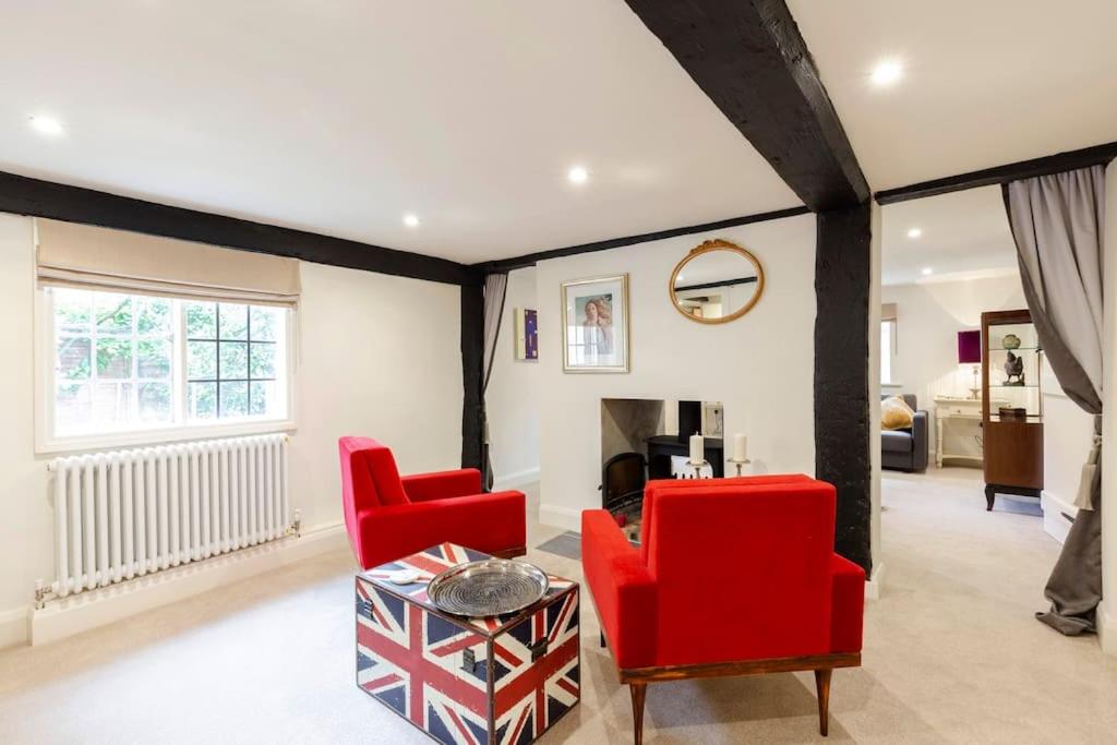 Dorney Windsor Legoland 5 Star Stay for upto 14 guests, photo 79