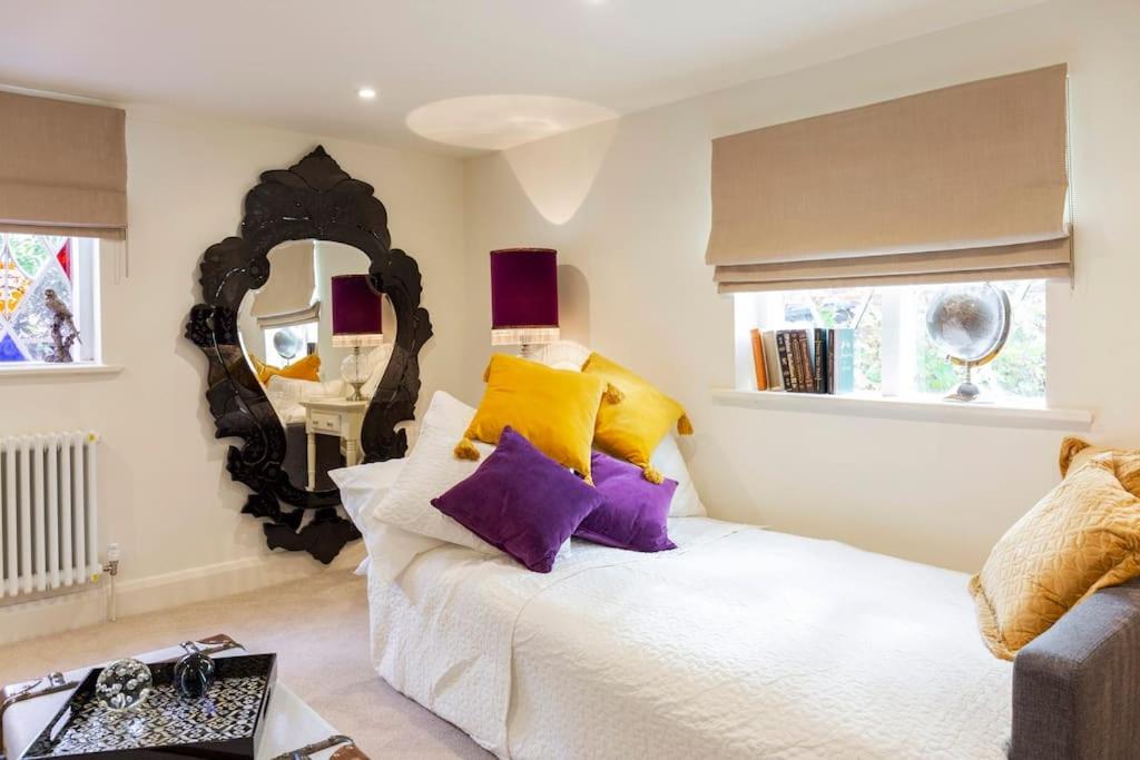 Dorney Windsor Legoland 5 Star Stay for upto 14 guests, photo 89