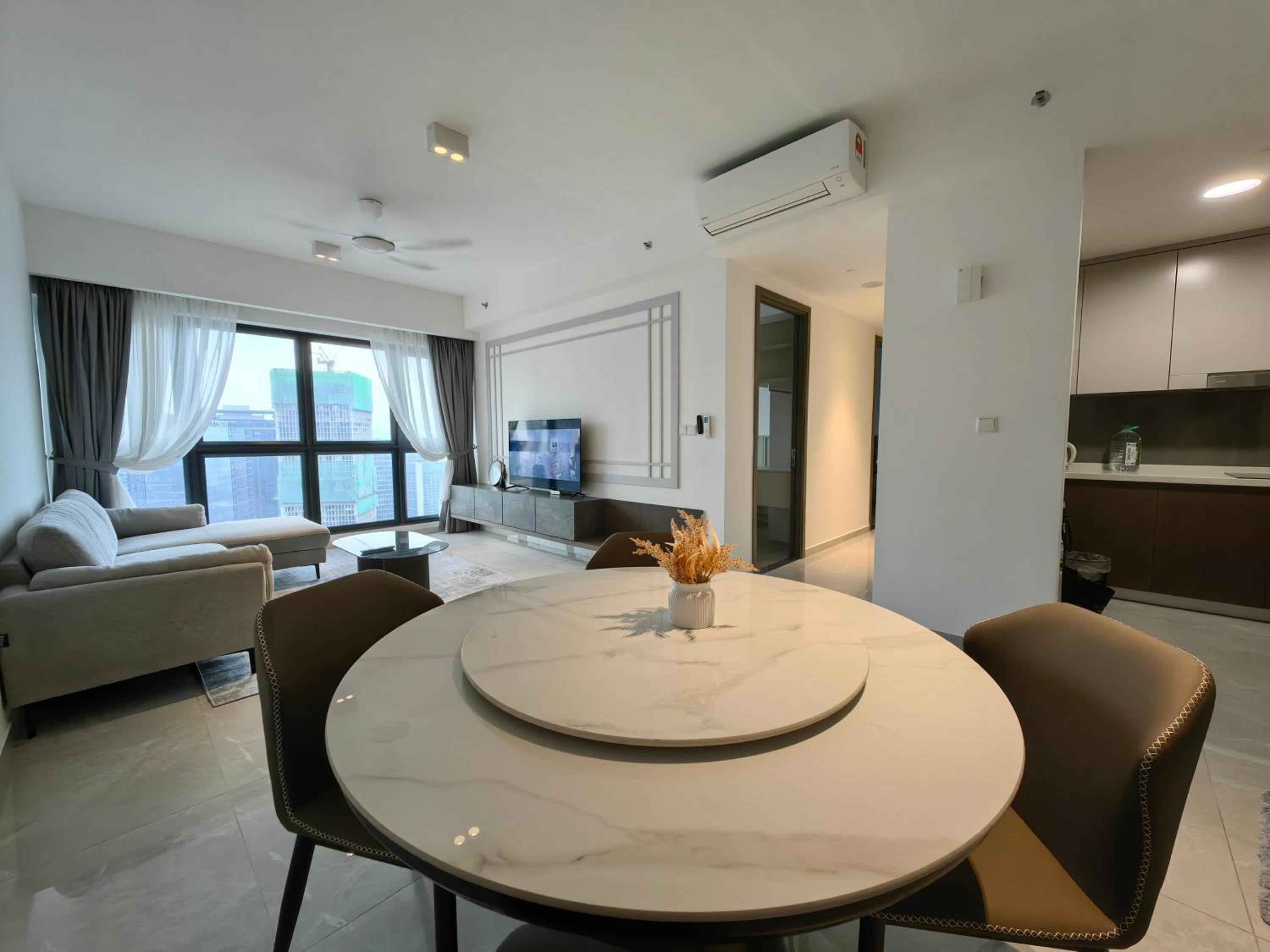 TRX Agile Bukit Bintang KLCC View 8pax Family Suites