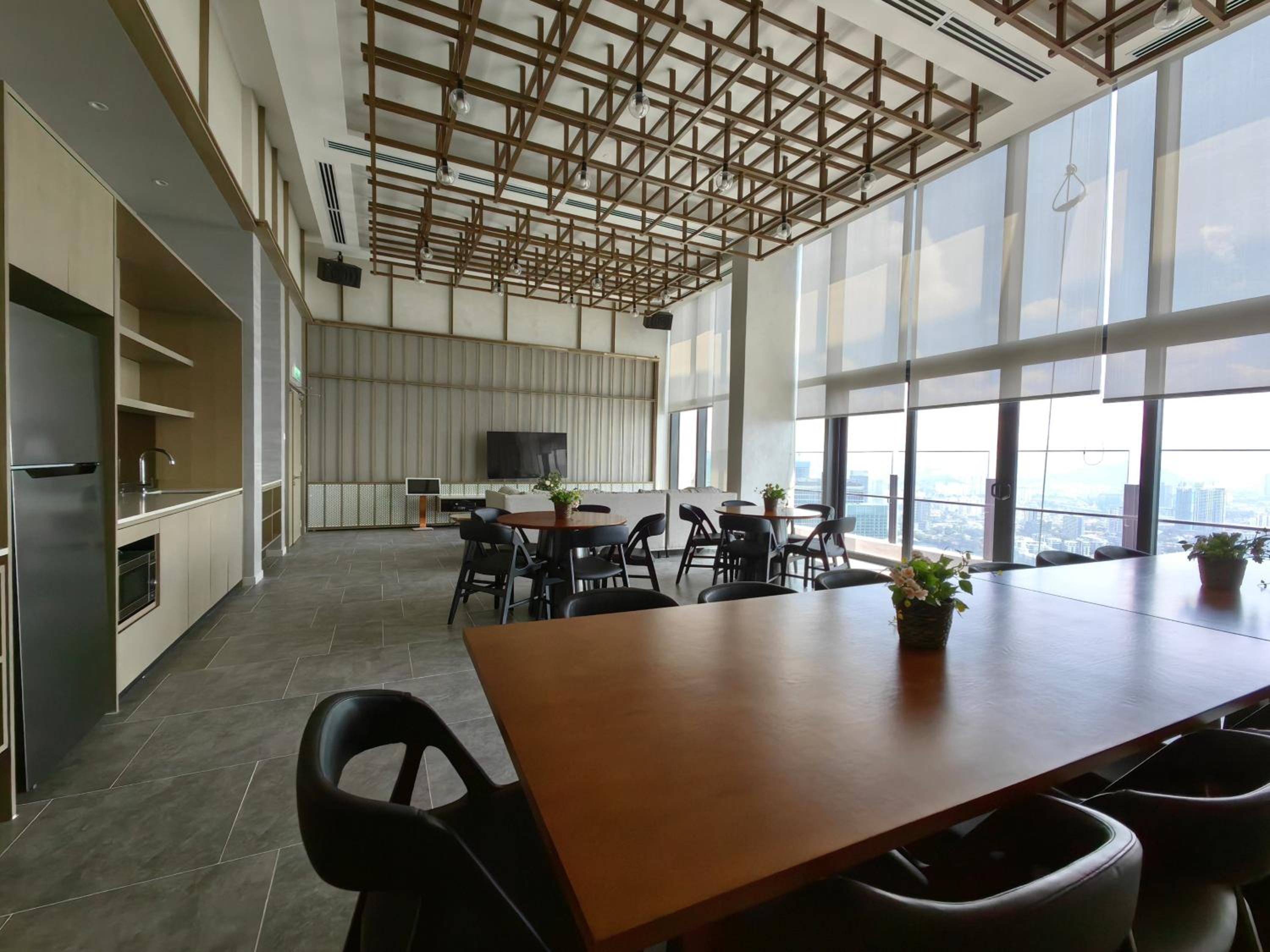 TRX Agile Bukit Bintang KLCC View 8pax Family Suites