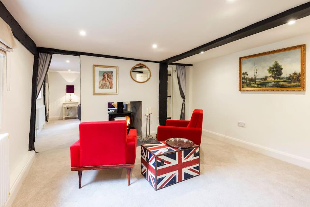 Dorney Windsor Legoland 5 Star Stay for upto 14 guests, photo 67