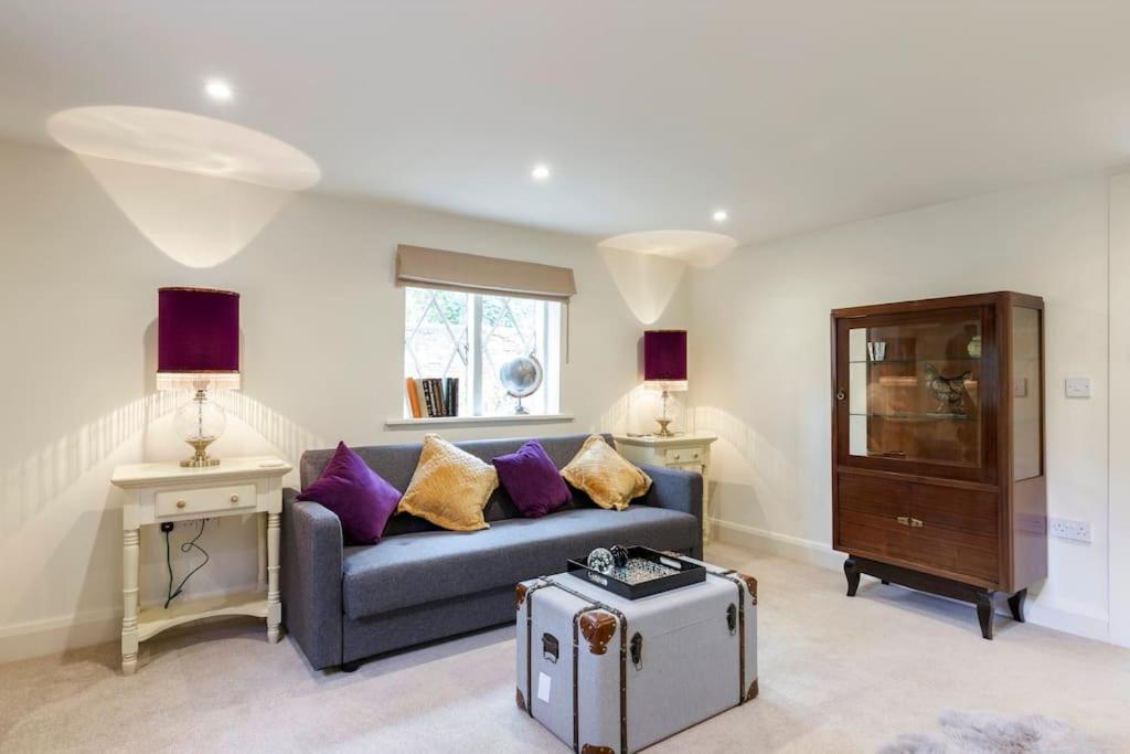 Dorney Windsor Legoland 5 Star Stay for upto 14 guests, photo 30