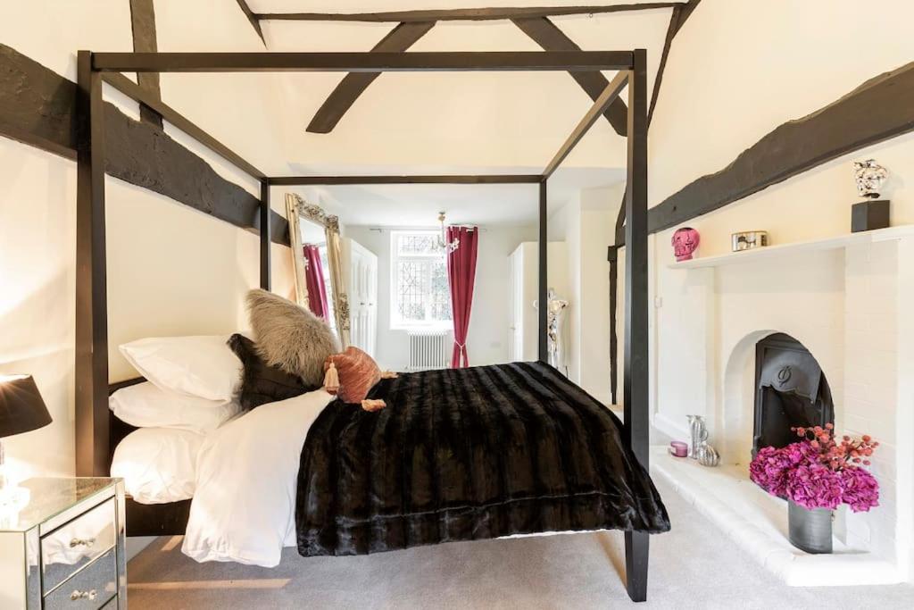 Dorney Windsor Legoland 5 Star Stay for upto 14 guests, photo 96