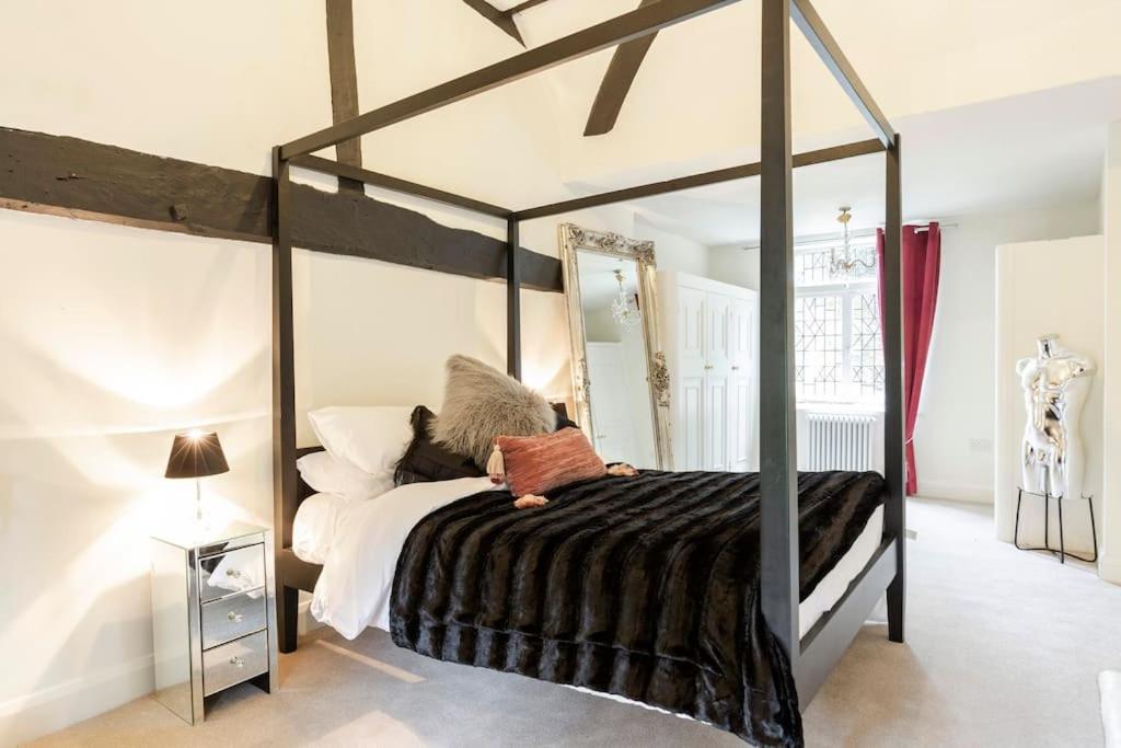 Dorney Windsor Legoland 5 Star Stay for upto 14 guests, photo 93