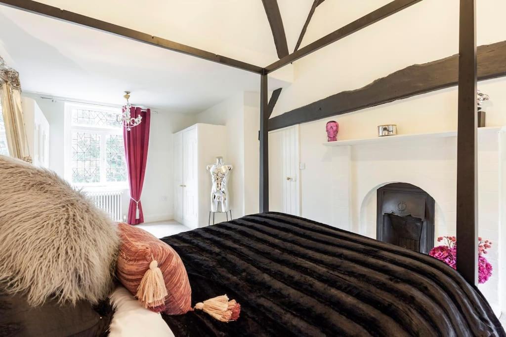 Dorney Windsor Legoland 5 Star Stay for upto 14 guests, photo 86