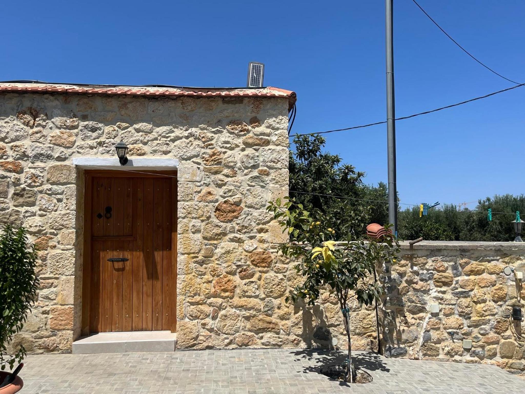 Traditional house Nikos view 3