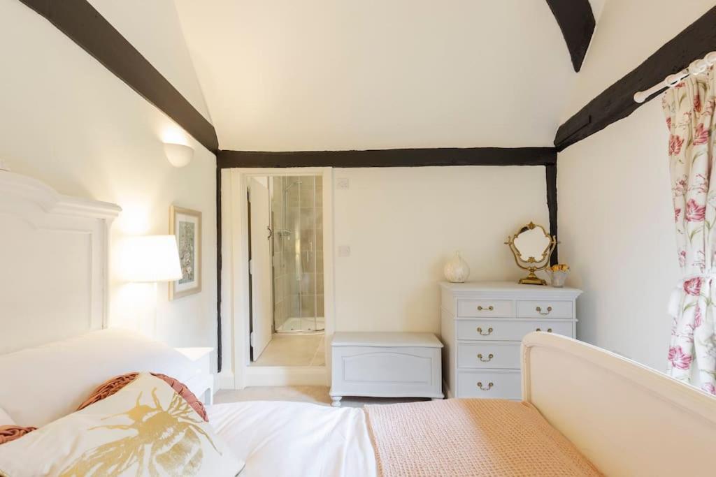 Dorney Windsor Legoland 5 Star Stay for upto 14 guests, photo 40