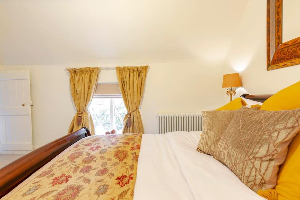 Dorney Windsor Legoland 5 Star Stay for upto 14 guests, photo 68