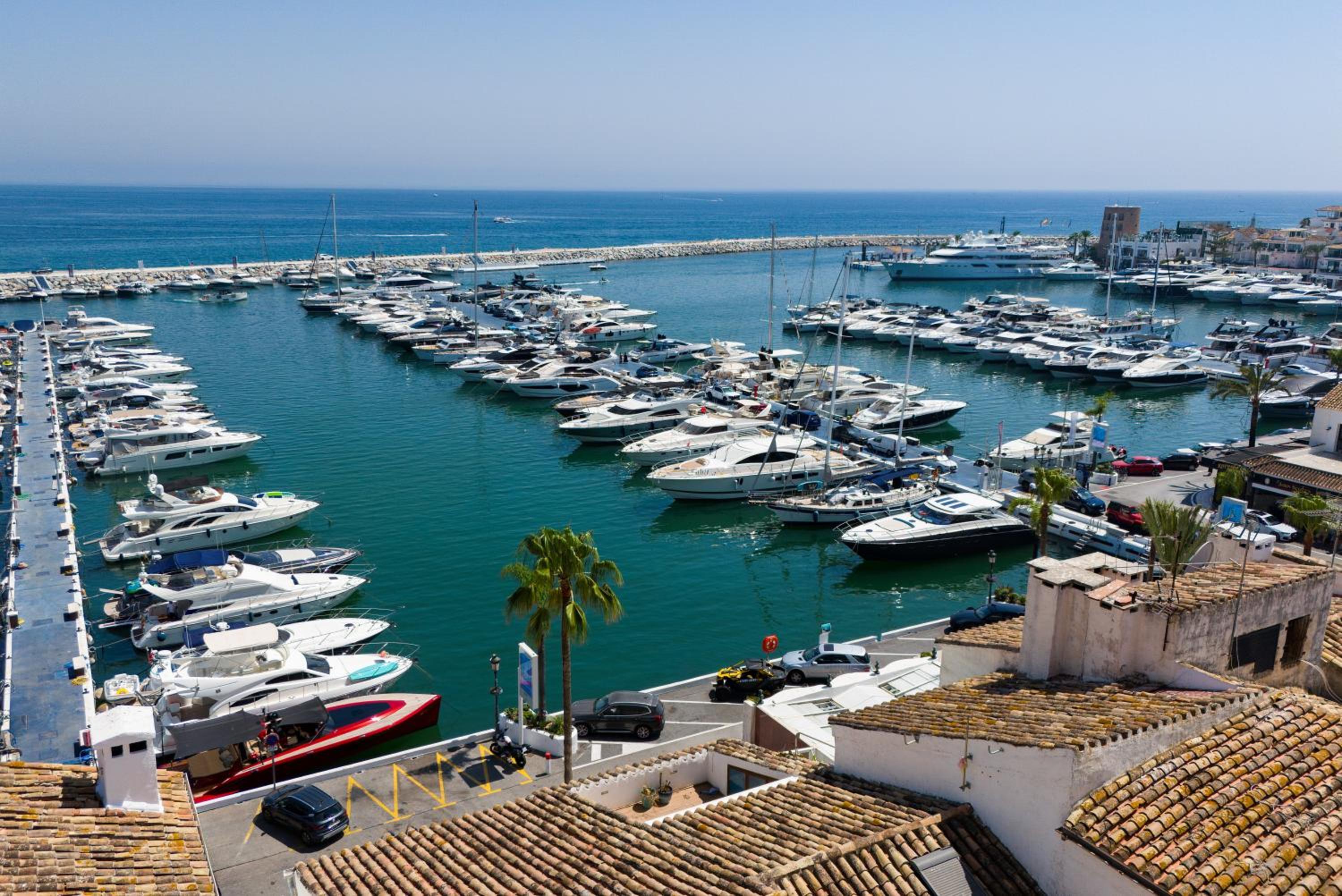 241 Puerto Banus Marbella Front Line view 4
