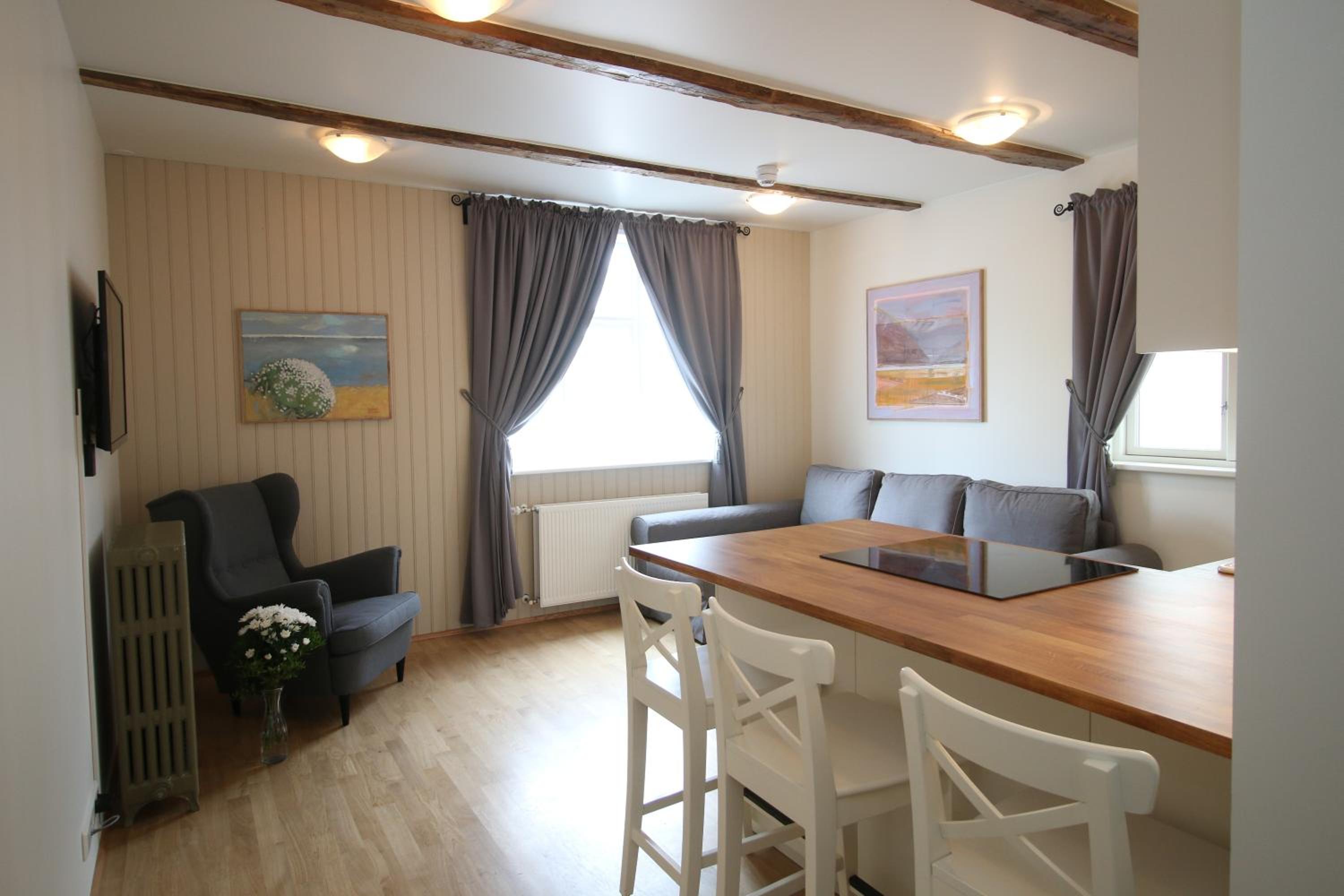 Acco Ice Apartments