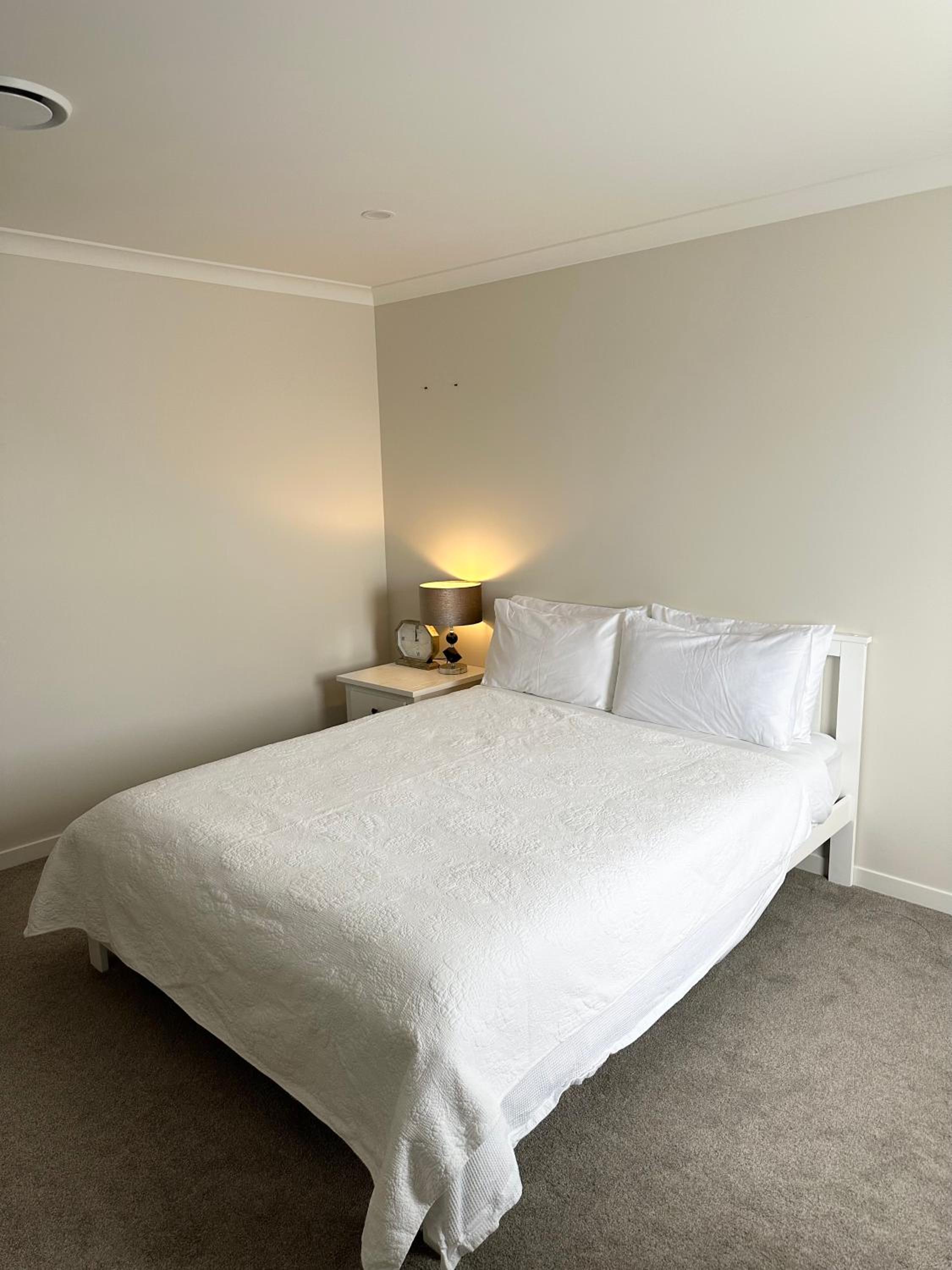 Accommodation in Auckland - Ormiston, Manukau, Flat Bush view 2