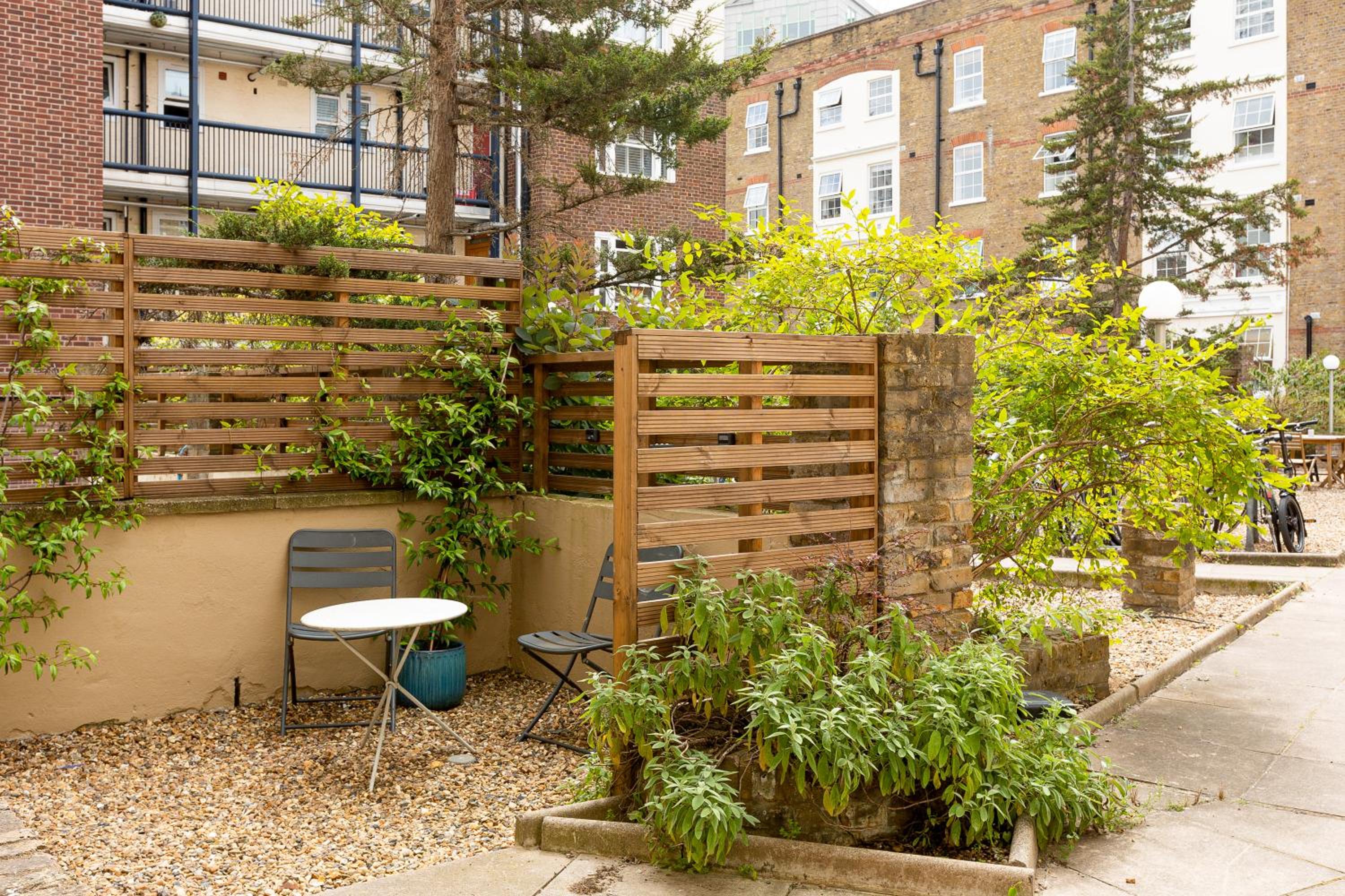 Central 2BR in Vibrant Spitalfields, 5min Tube