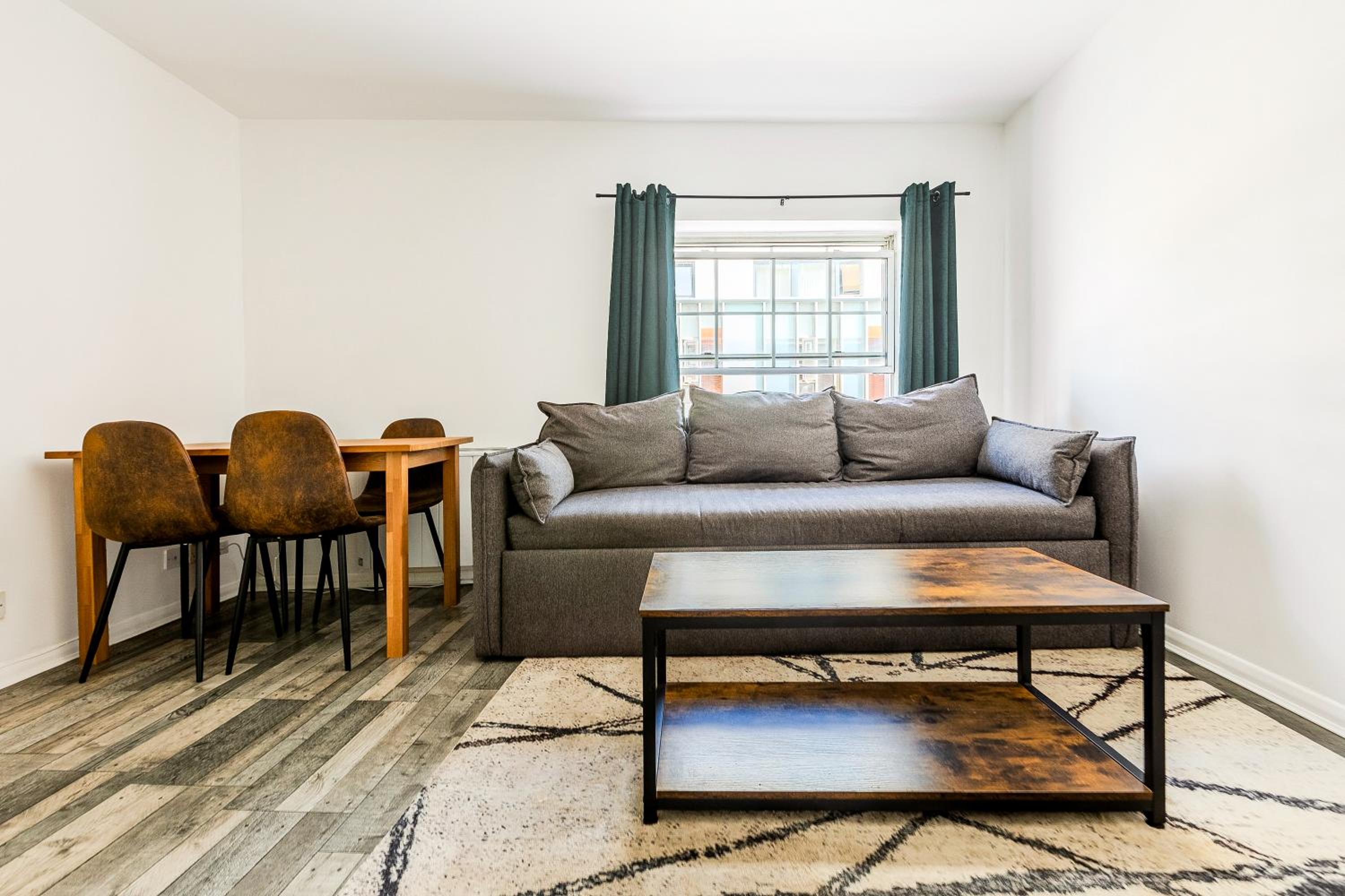 Central 2BR in Vibrant Spitalfields, 5min Tube