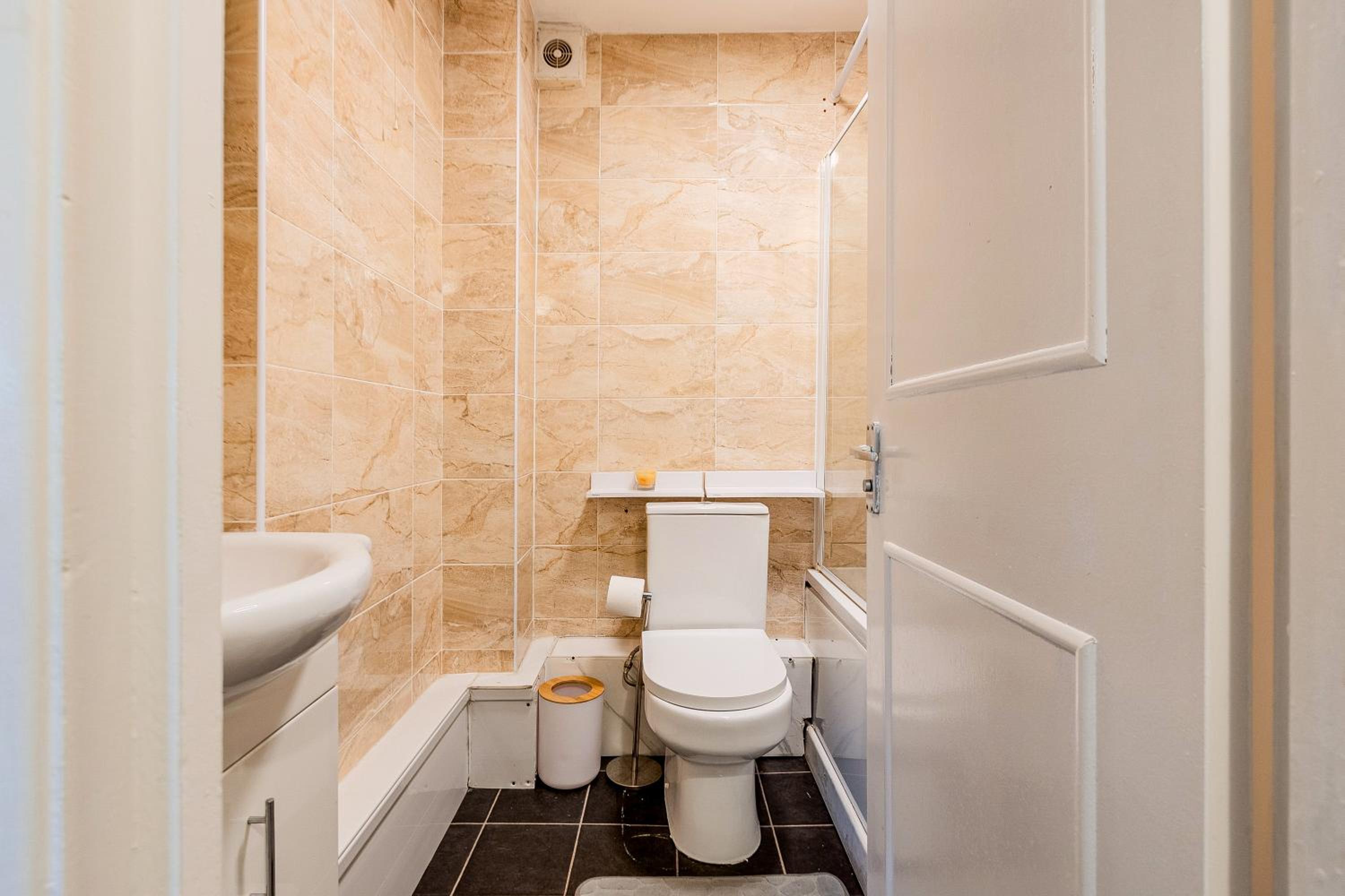 Central 2BR in Vibrant Spitalfields, 5min Tube