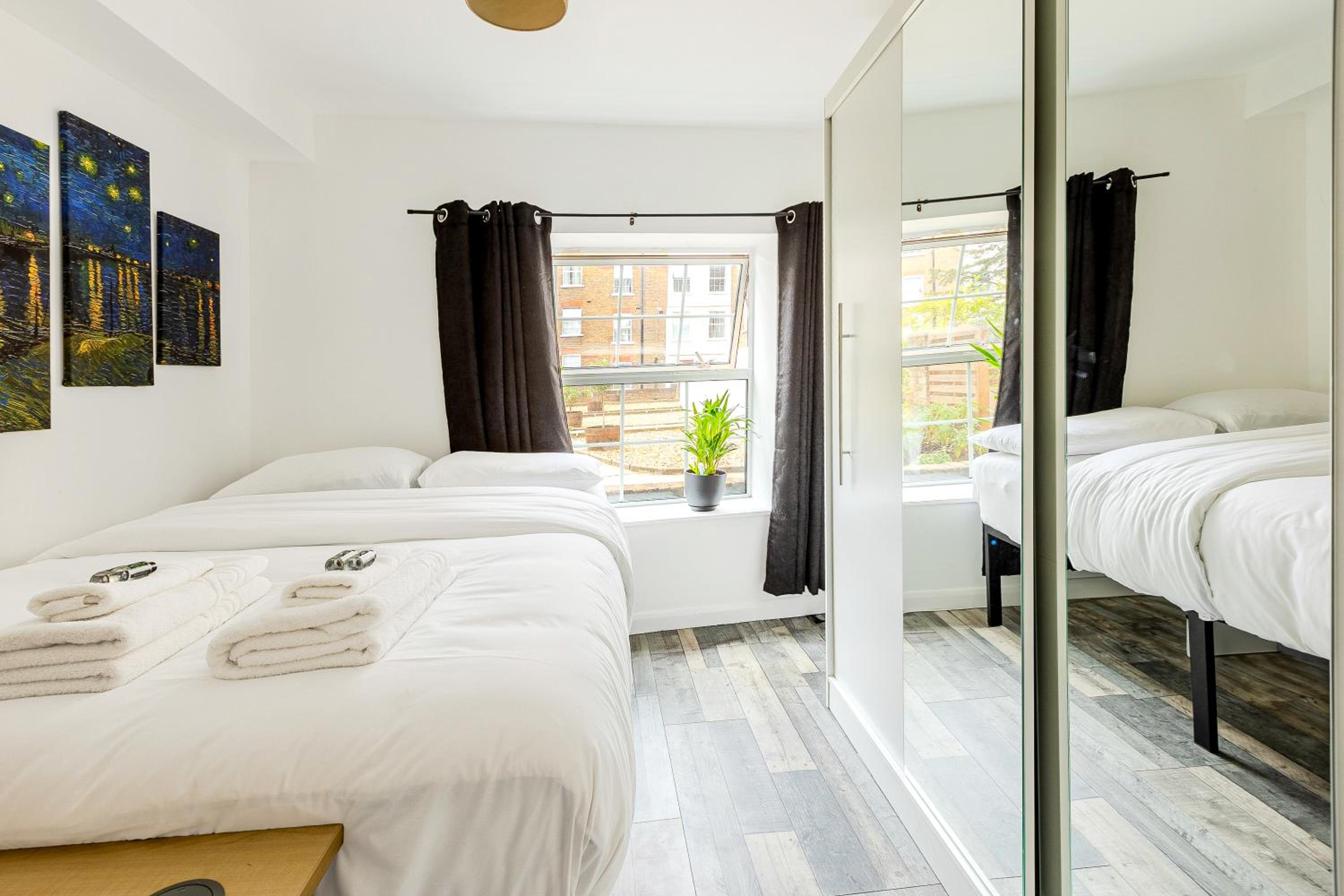 Central 2BR in Vibrant Spitalfields, 5min Tube