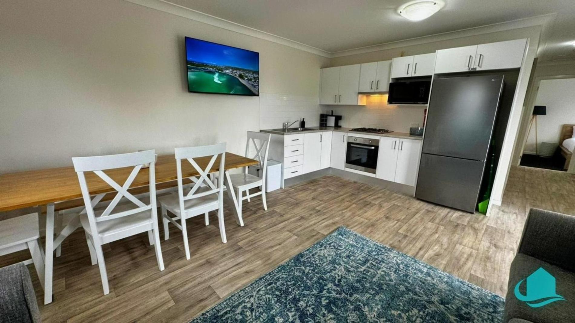 2B at Swansea cosy cottage, outdoor pet friendly