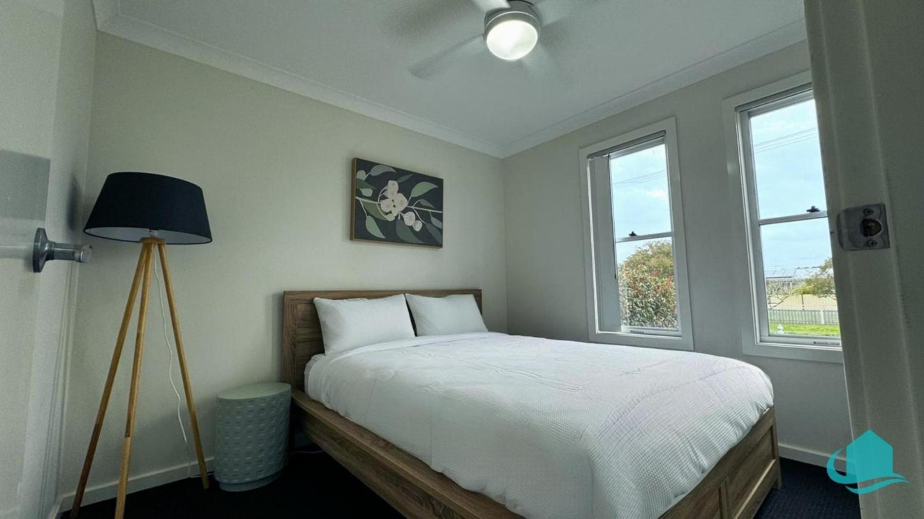 2B at Swansea cosy cottage, outdoor pet friendly