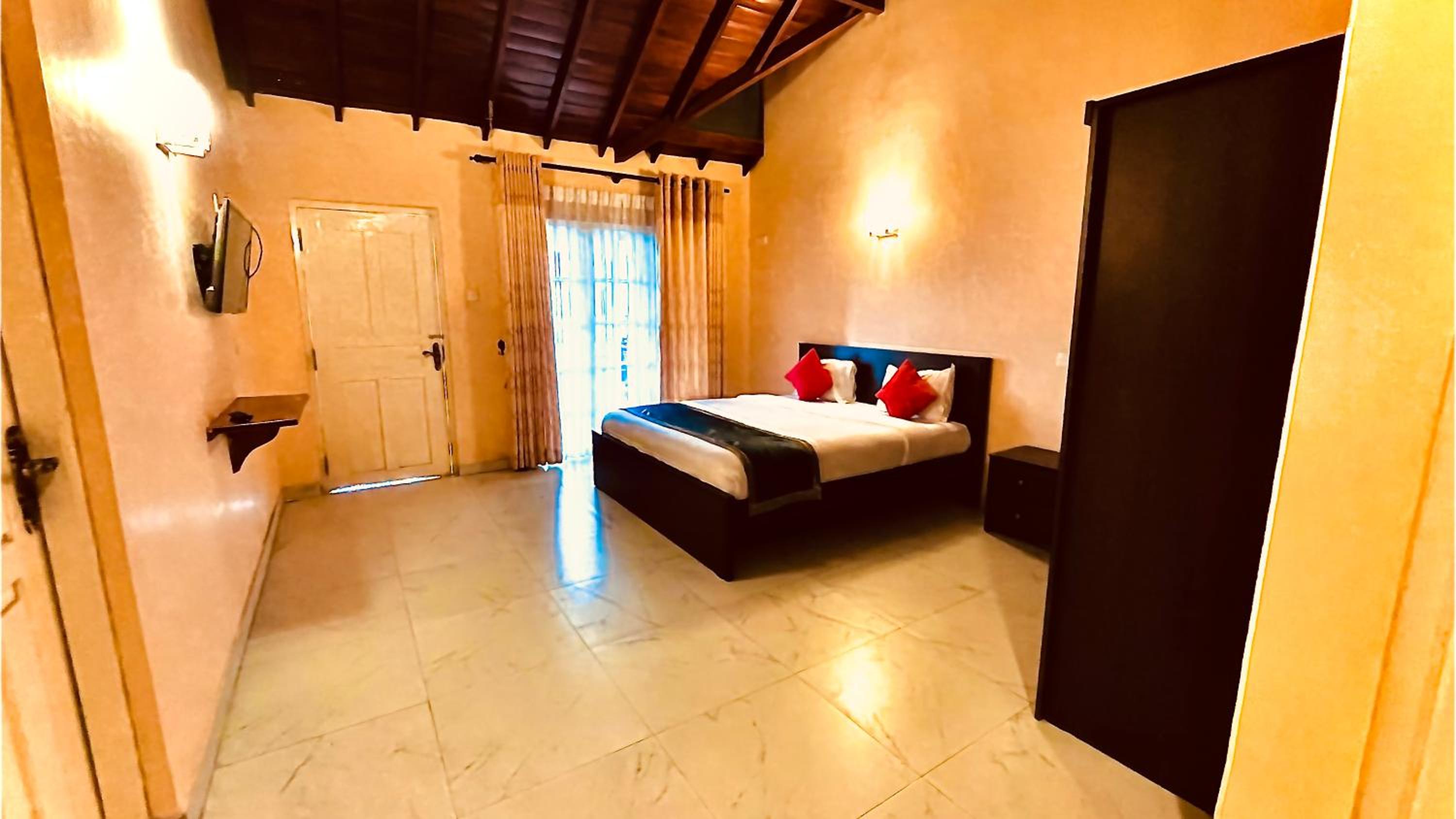 Maha Royal Hotel