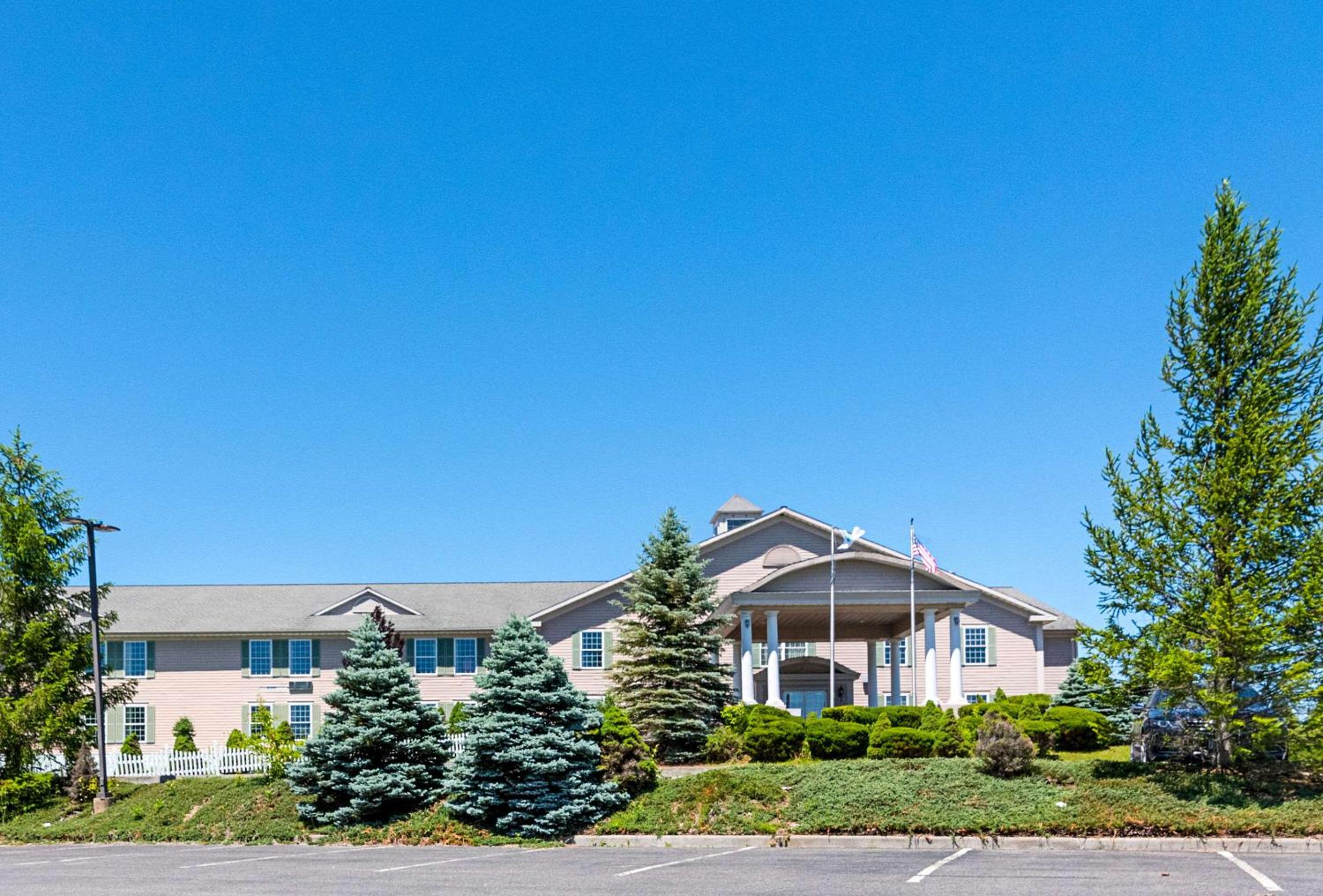 Quality Inn Suites Schoharie near Howe Caverns - Property Image 1