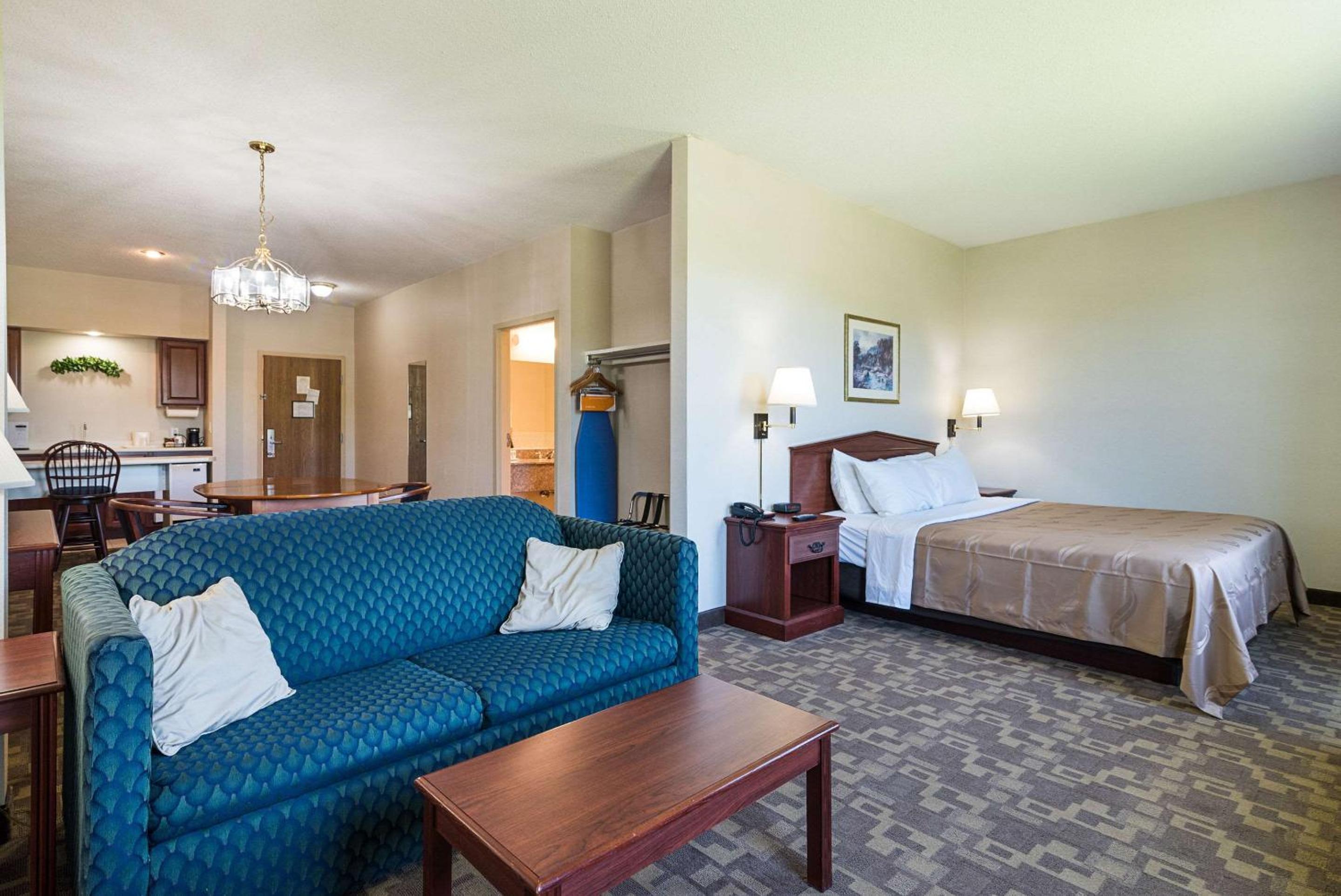 Quality Inn Suites Schoharie near Howe Caverns - Property Image 64