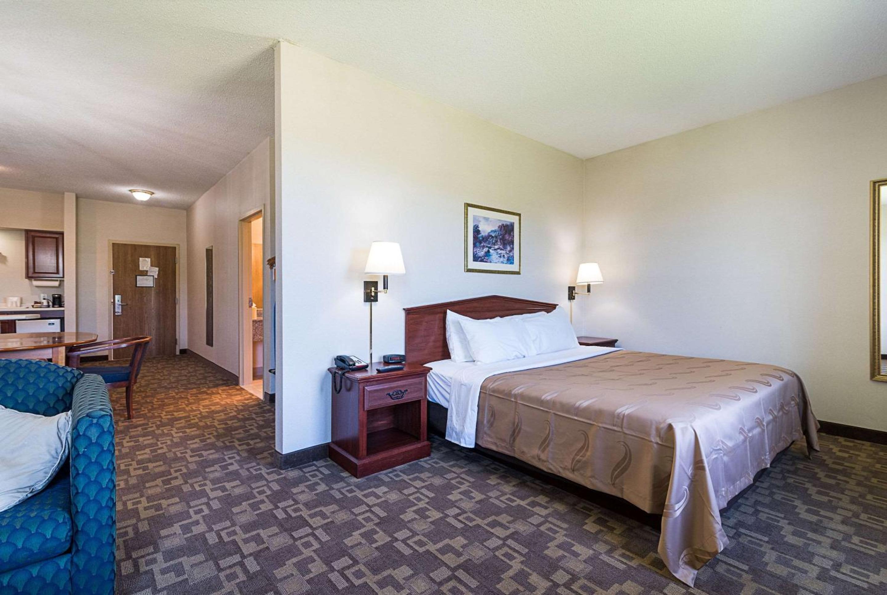 Quality Inn Suites Schoharie near Howe Caverns - Property Image 60