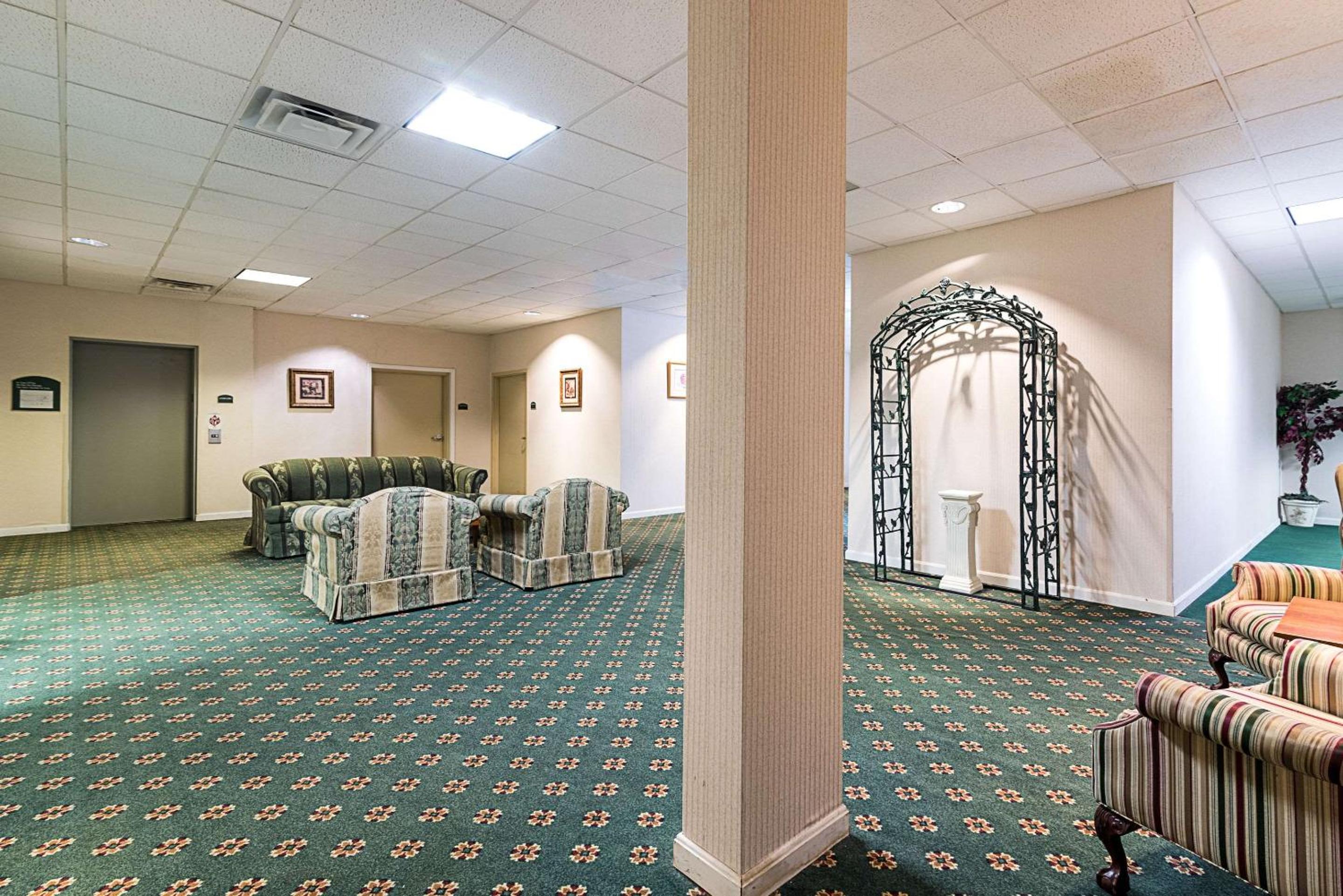 Quality Inn Suites Schoharie near Howe Caverns - Property Image 46