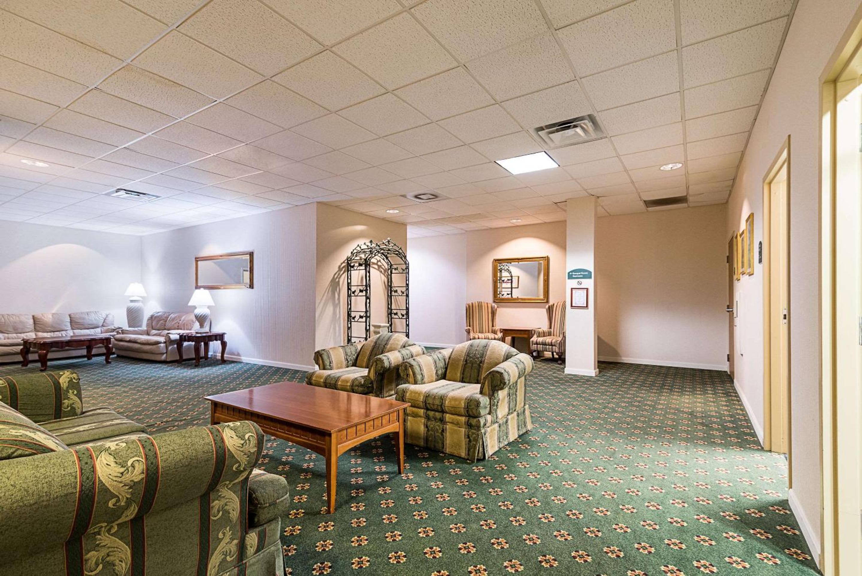 Quality Inn Suites Schoharie near Howe Caverns - Property Image 48