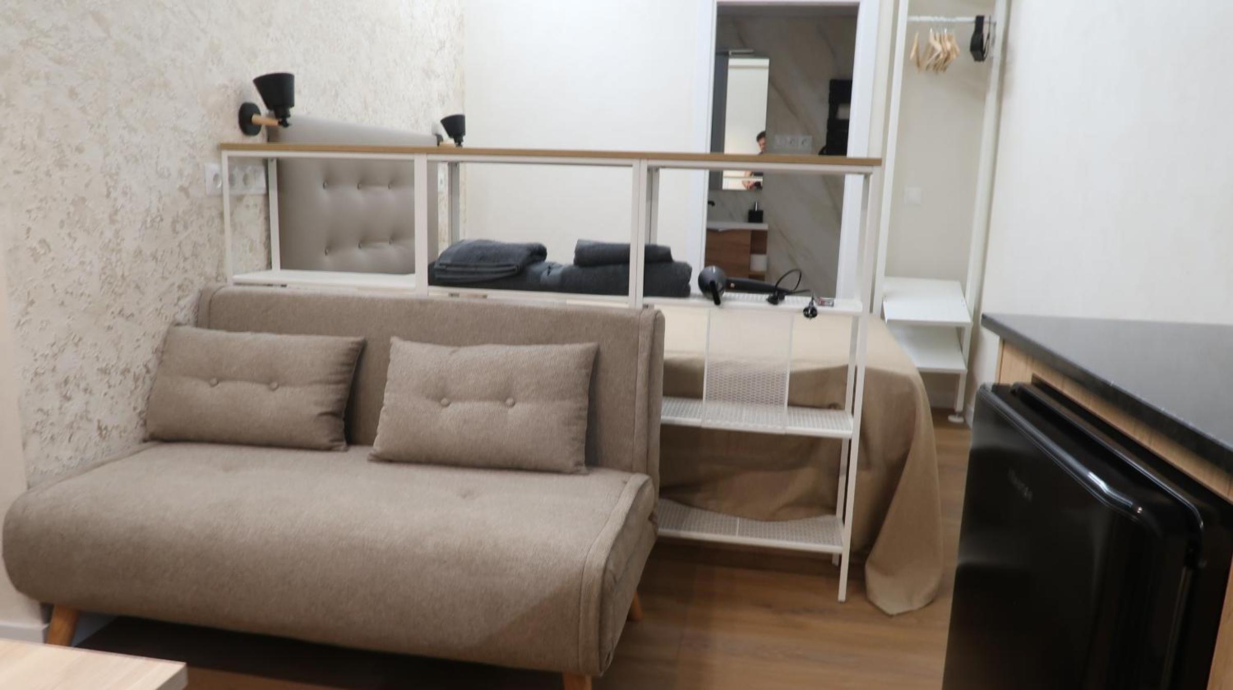 hotel room