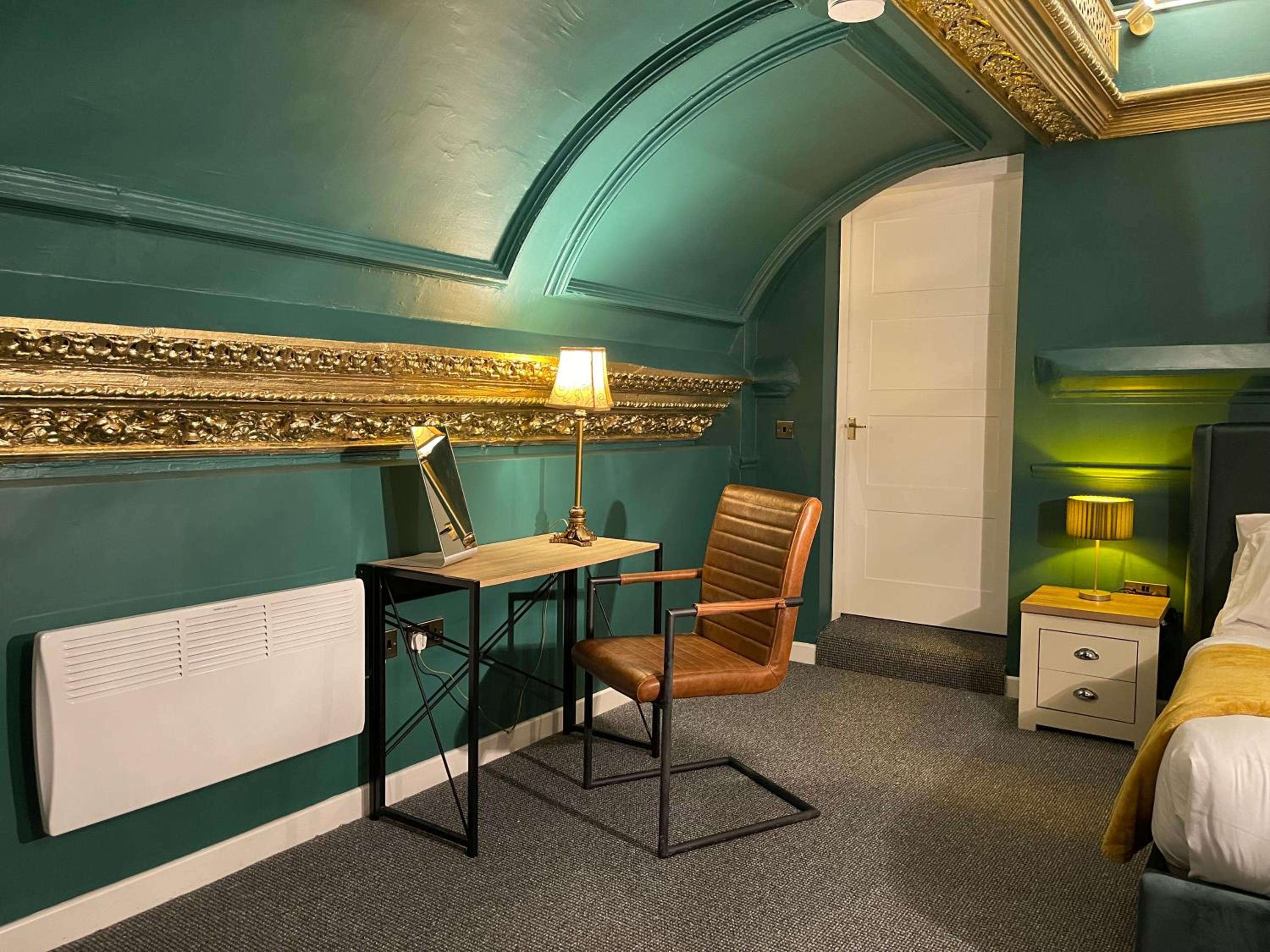 Romantic Victorian Suite