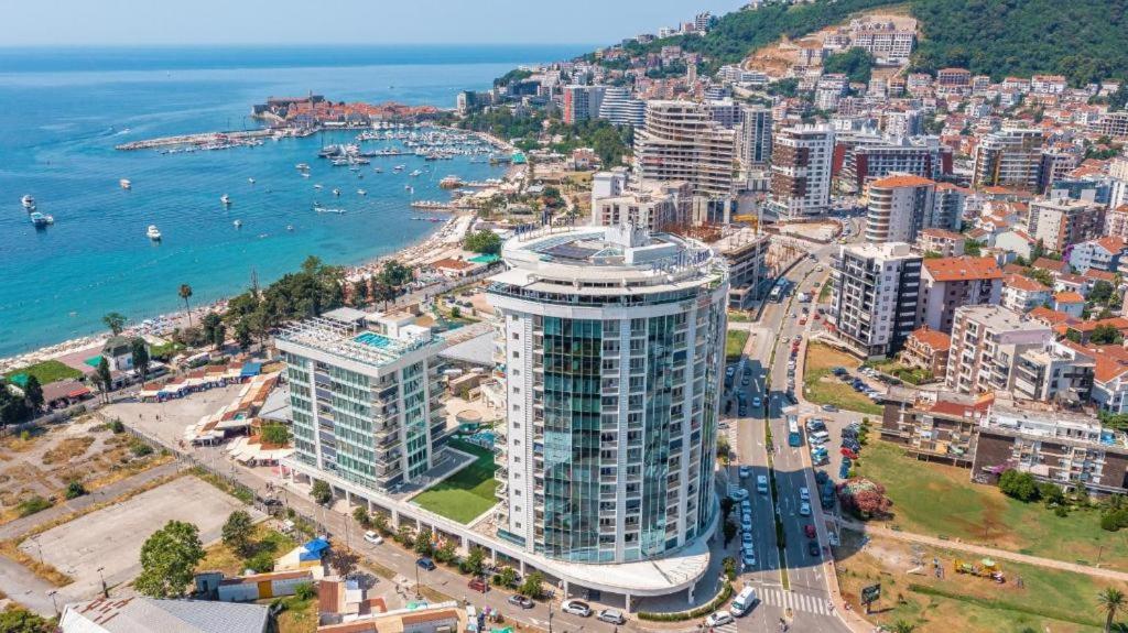 Prestige Living Suite in the heart of Budva view 3
