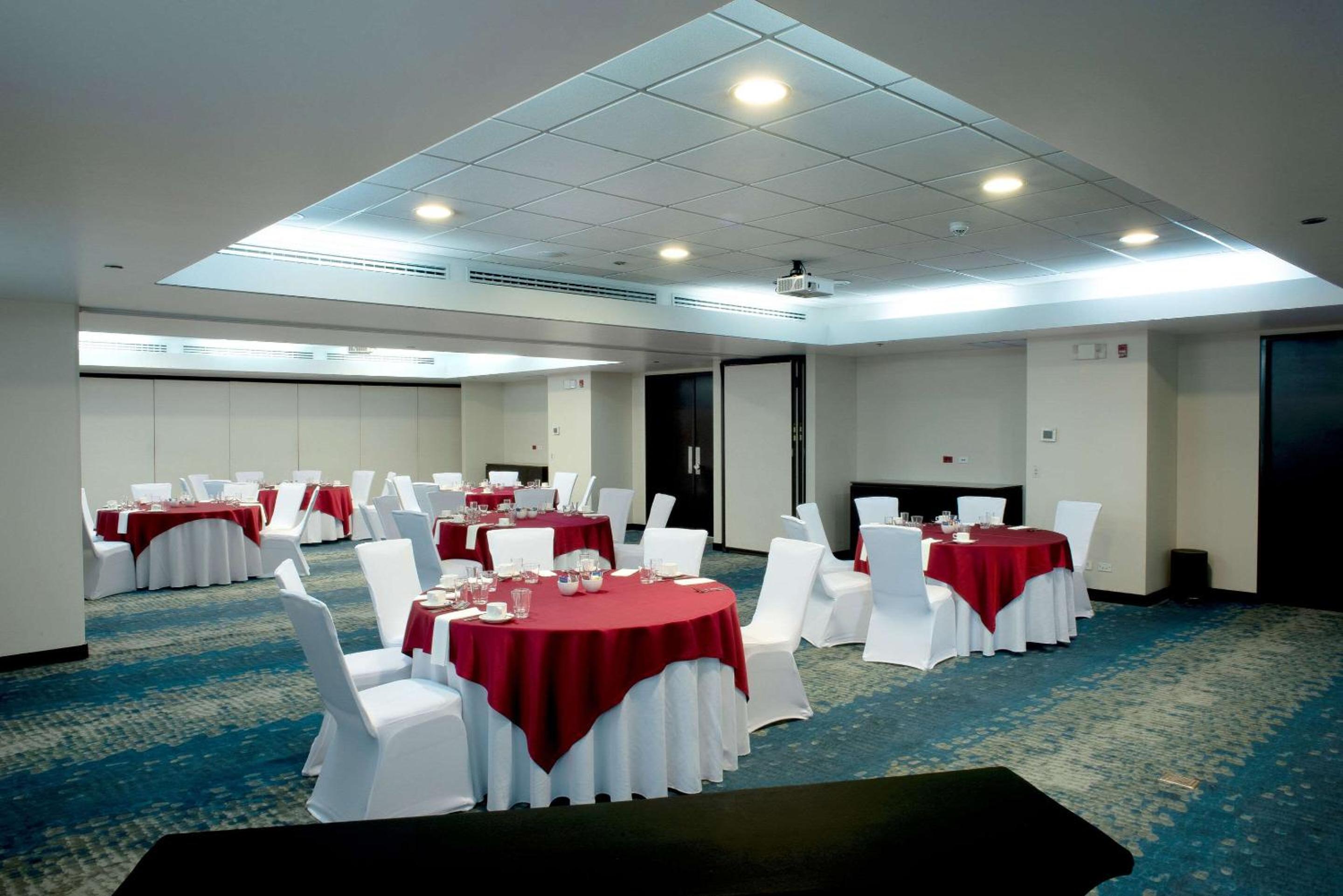 Park Inn San Jose by Radisson - Property Image 4