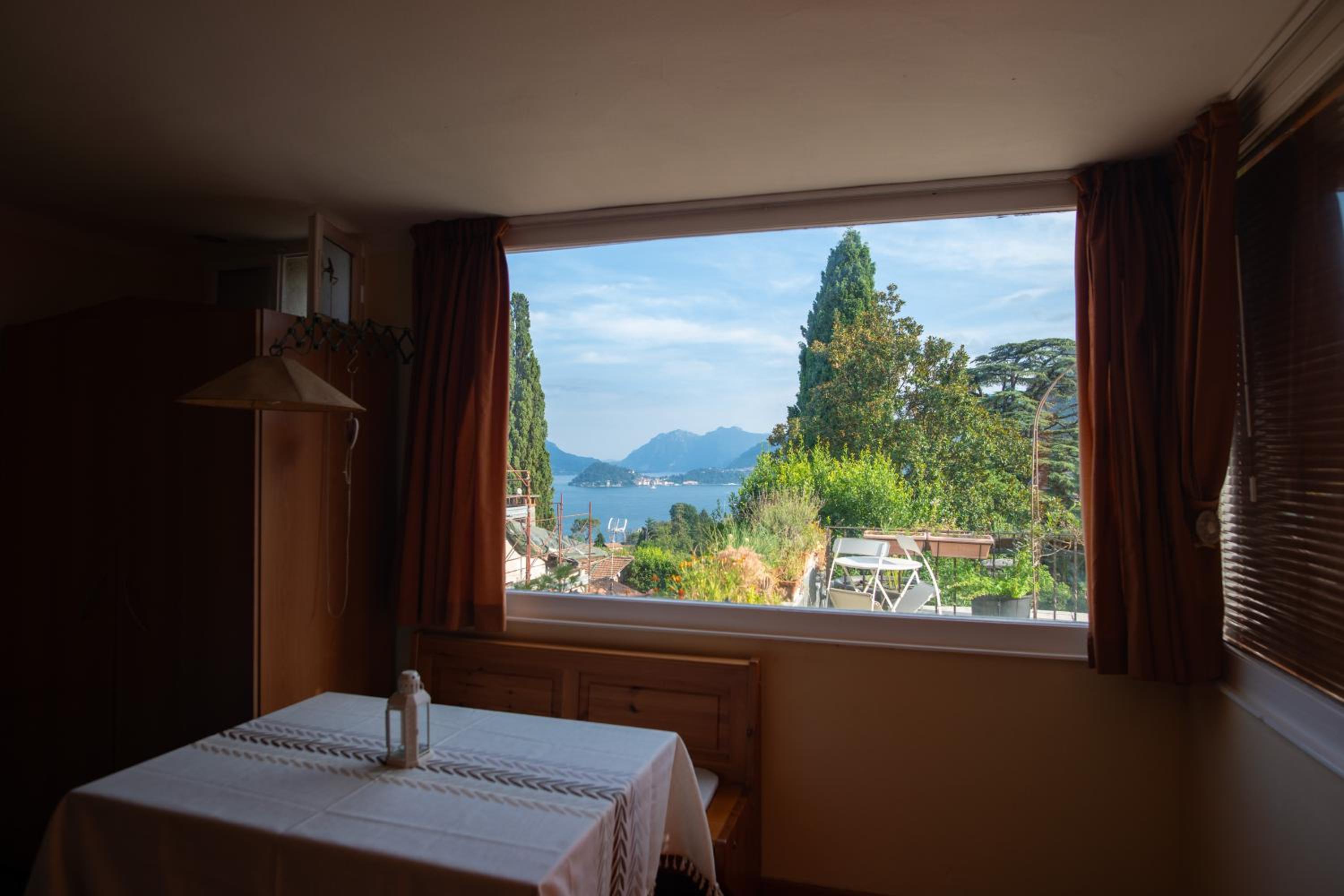 Dimora Magica en Menaggio — hotel room