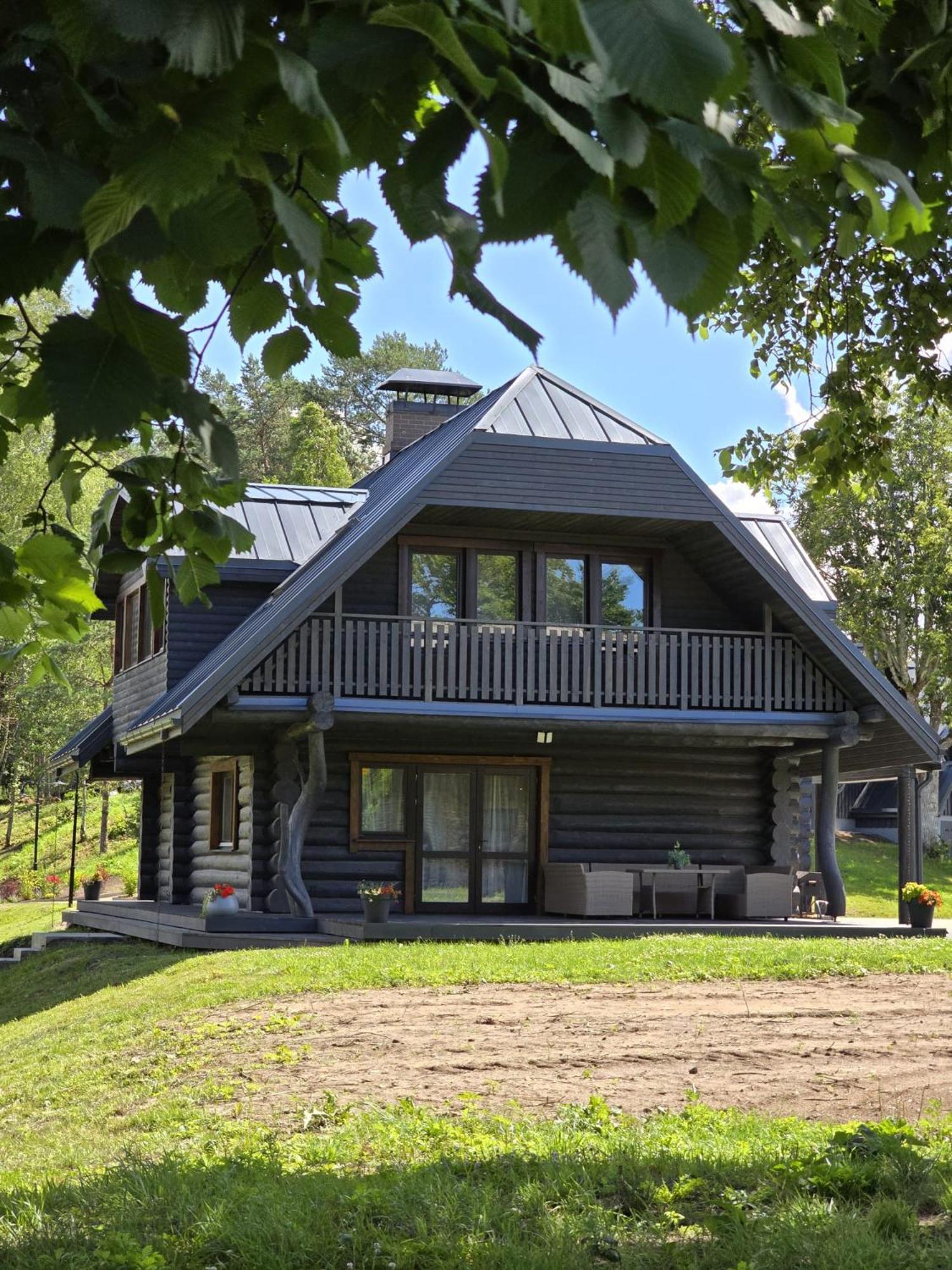 PUTNI Resort