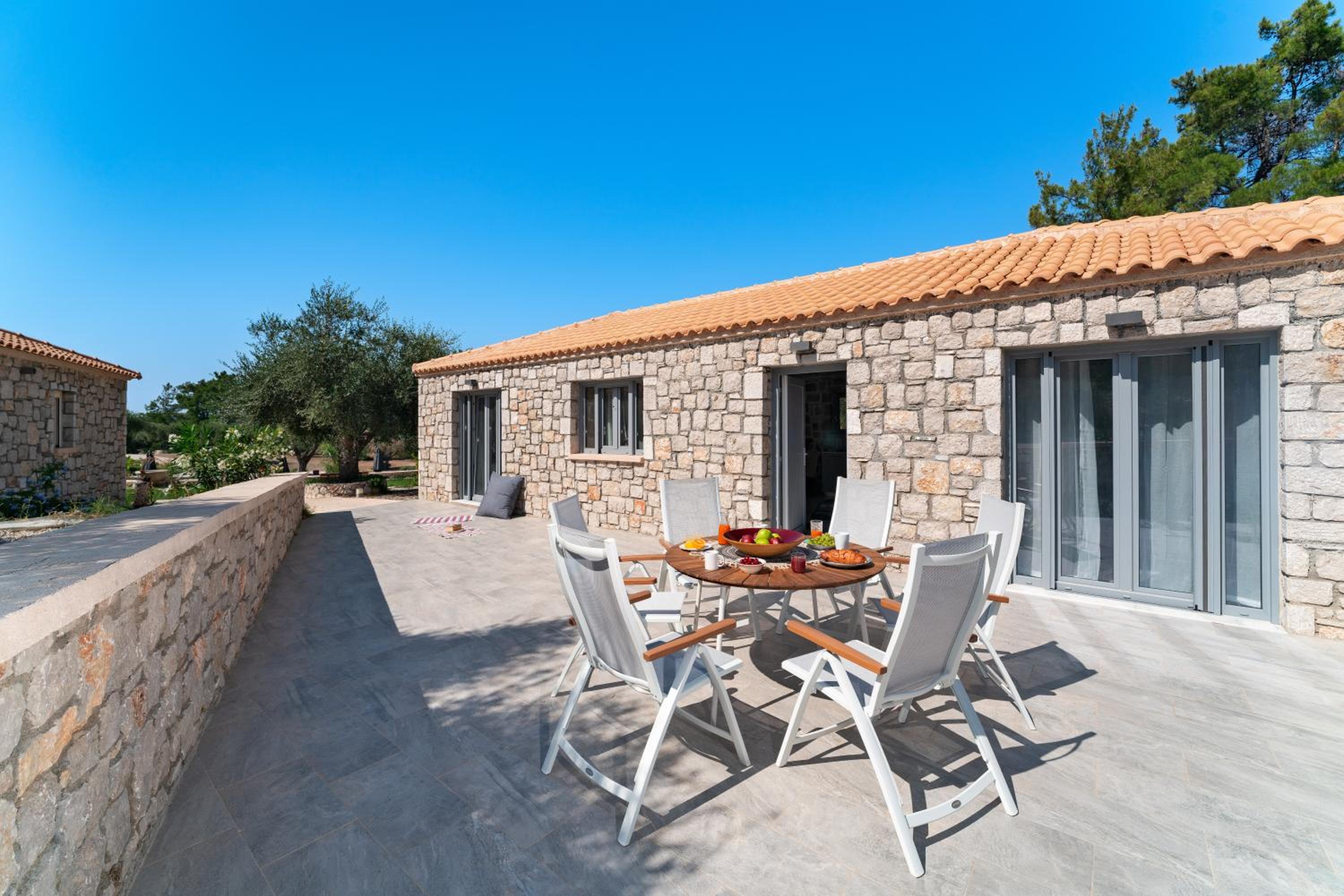 AGROTOPIA Guesthouses