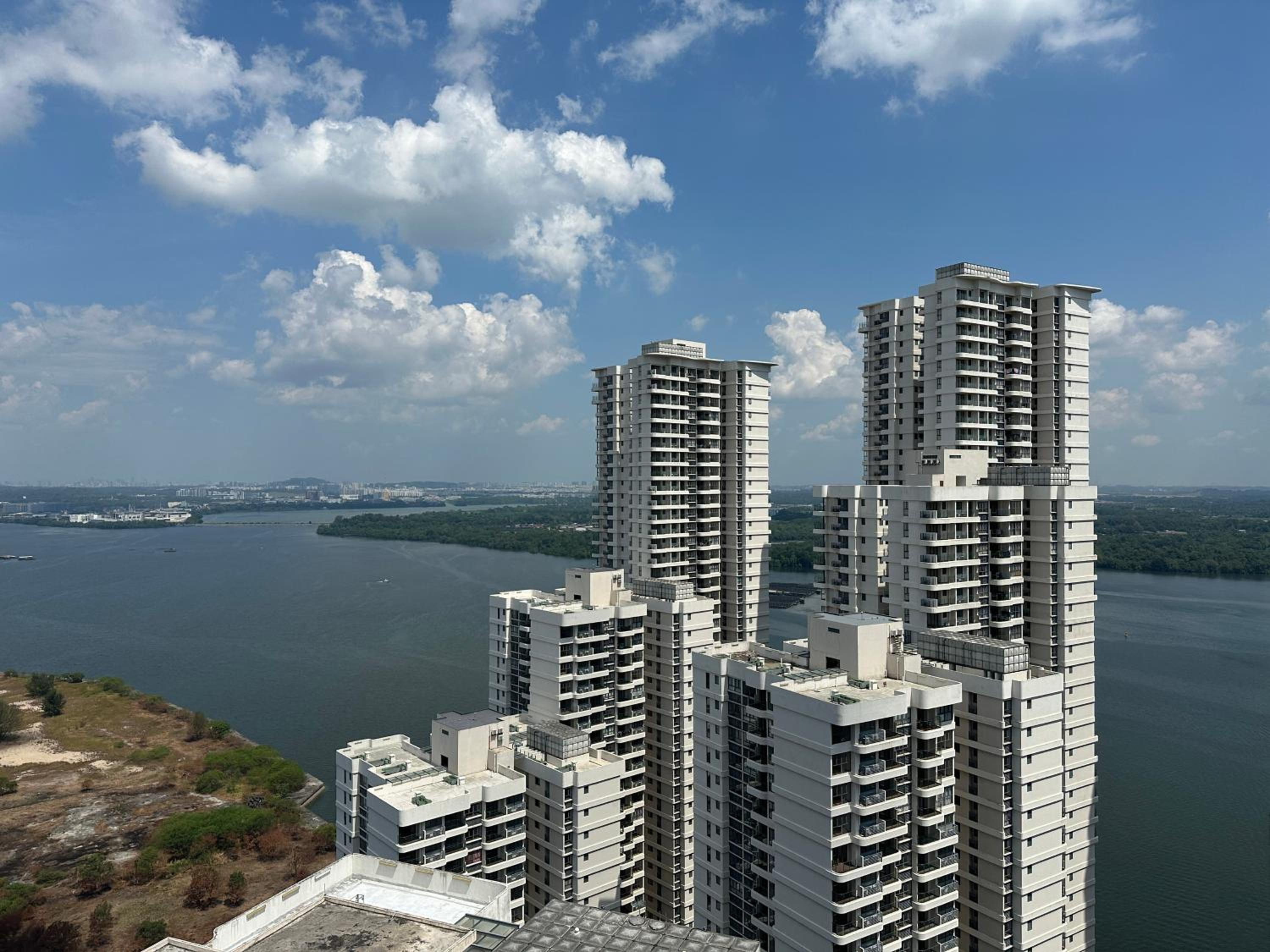 Country Garden Bay Point 2BR by Hauz Cinta @Danga Bay