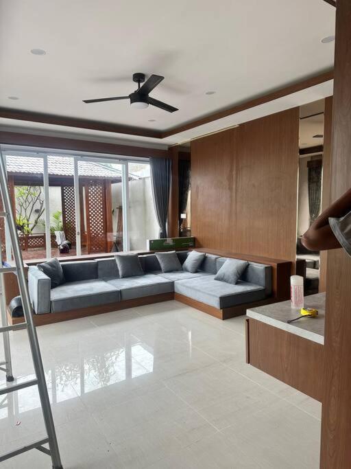 Modern tropical villa at uluwatu view 3