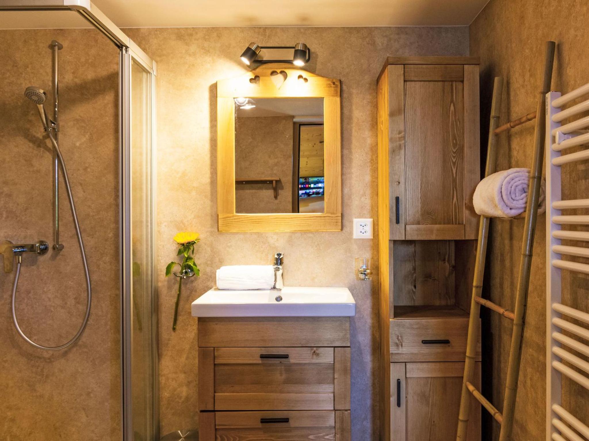 Chalet Mirabeau 6 by Interhome