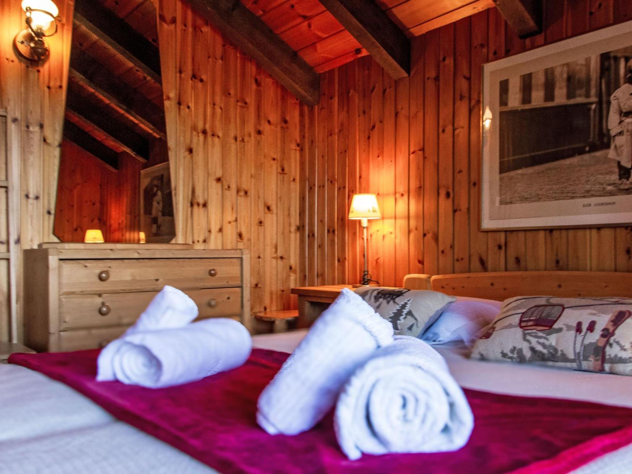 Chalet Mirabeau 6 by Interhome