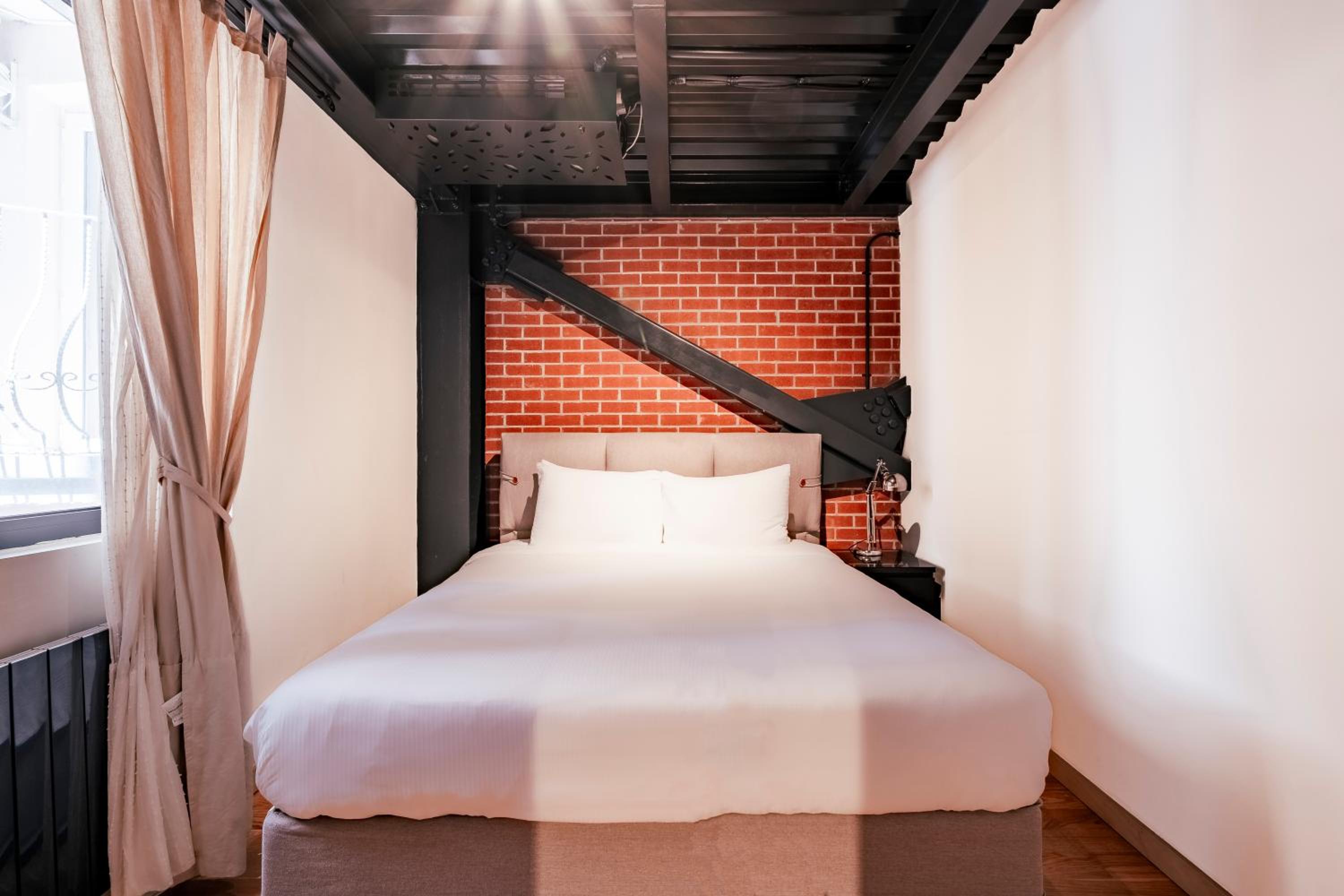 Homie Suites - ''Loft 27'' Urban Comfort Suites in the Heart of Cihangir