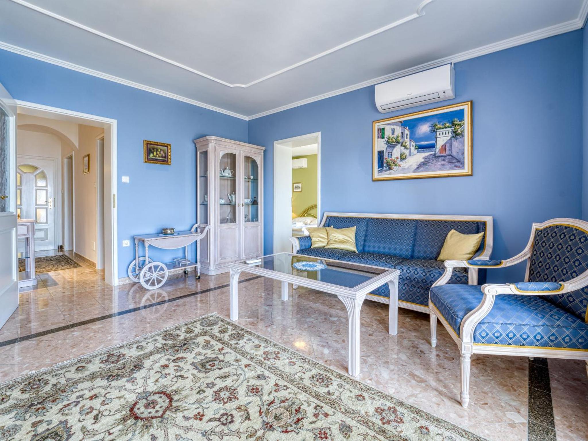 Apartment villa Mona Lisa-2 by Interhome
