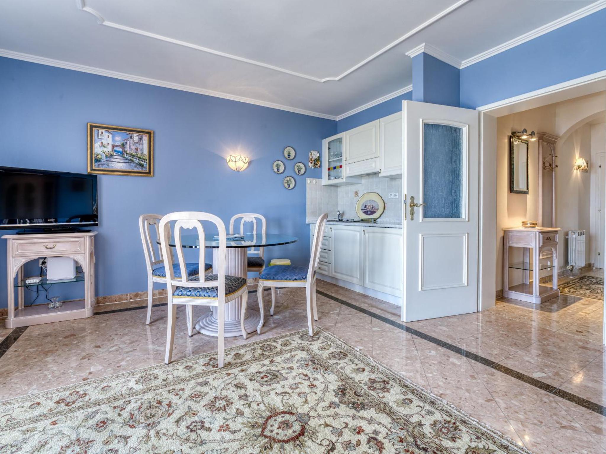 Apartment villa Mona Lisa-2 by Interhome