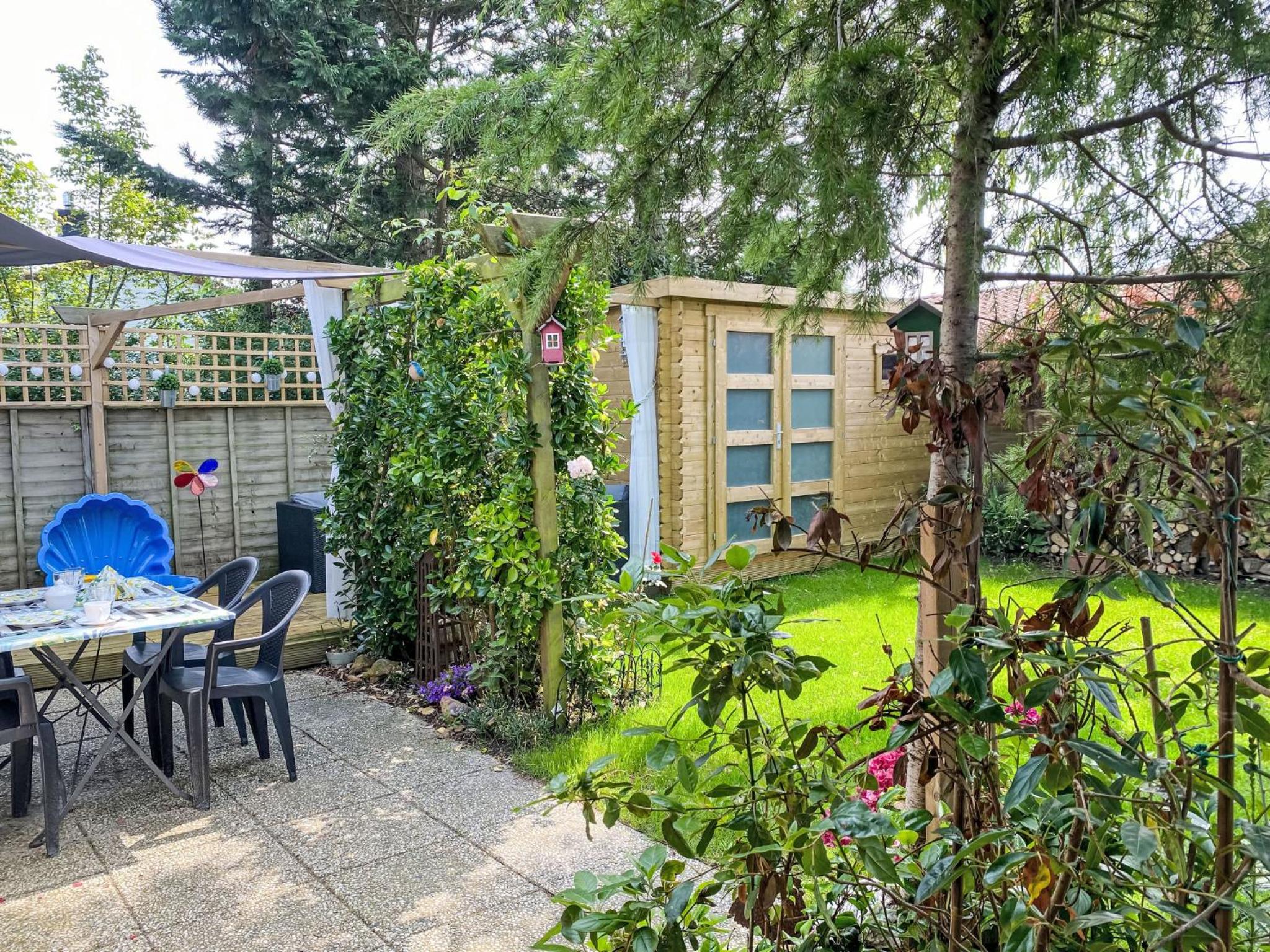 Holiday Home Zeewind 246 with parking by Interhome