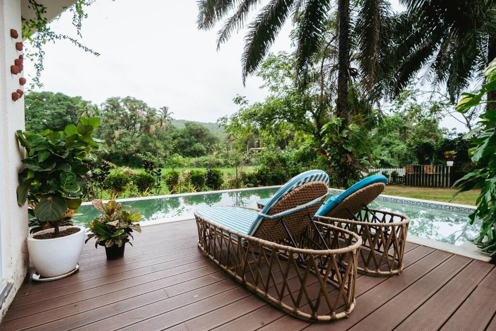3 Bedroom Villa with Infinity Pool, Garden & Views