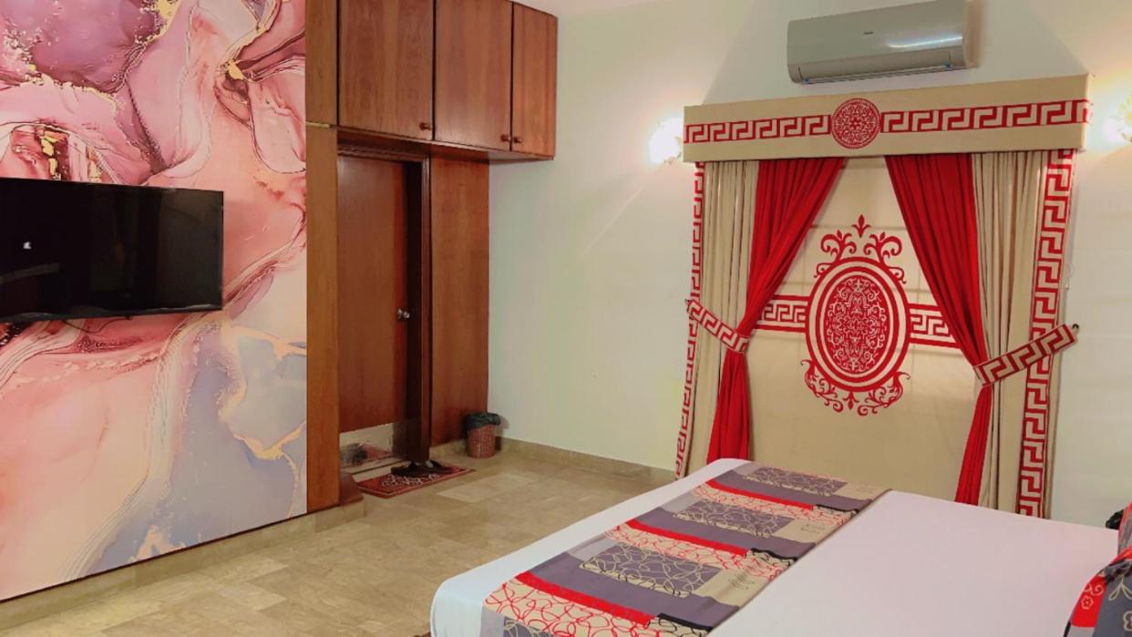 Hotel Imperial DHA