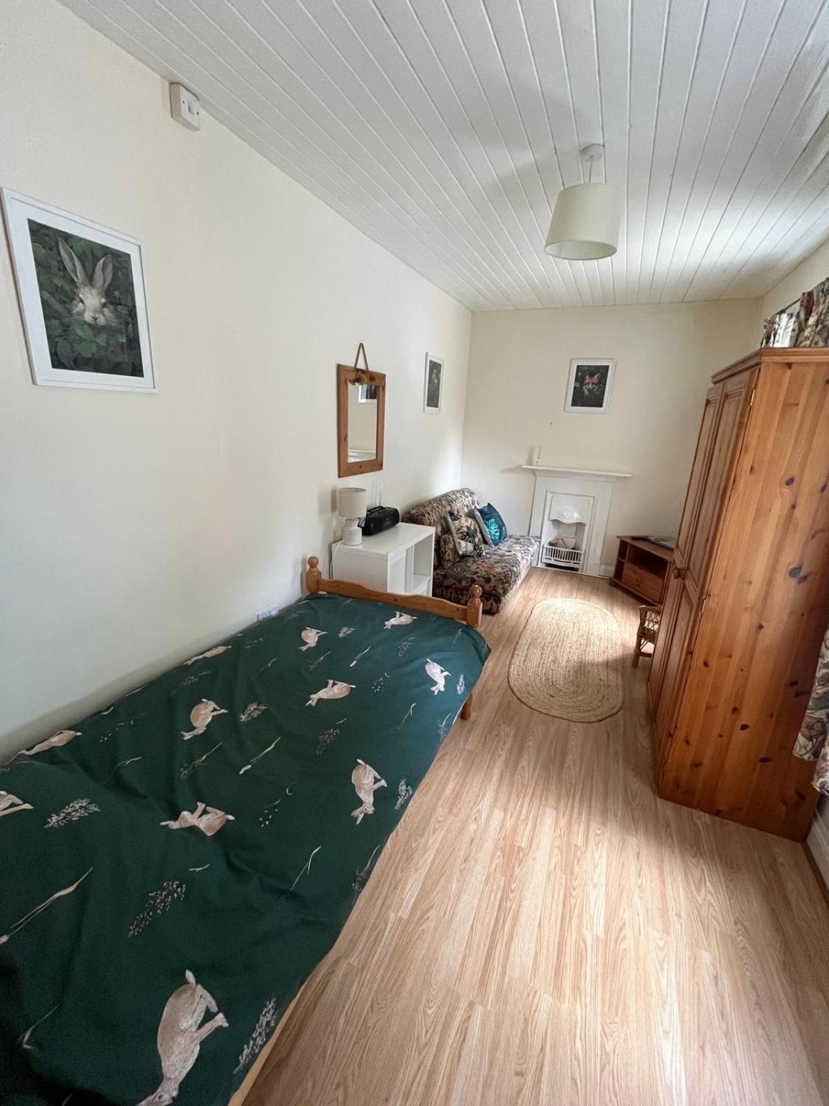 Hollybush Cottage Dundrum