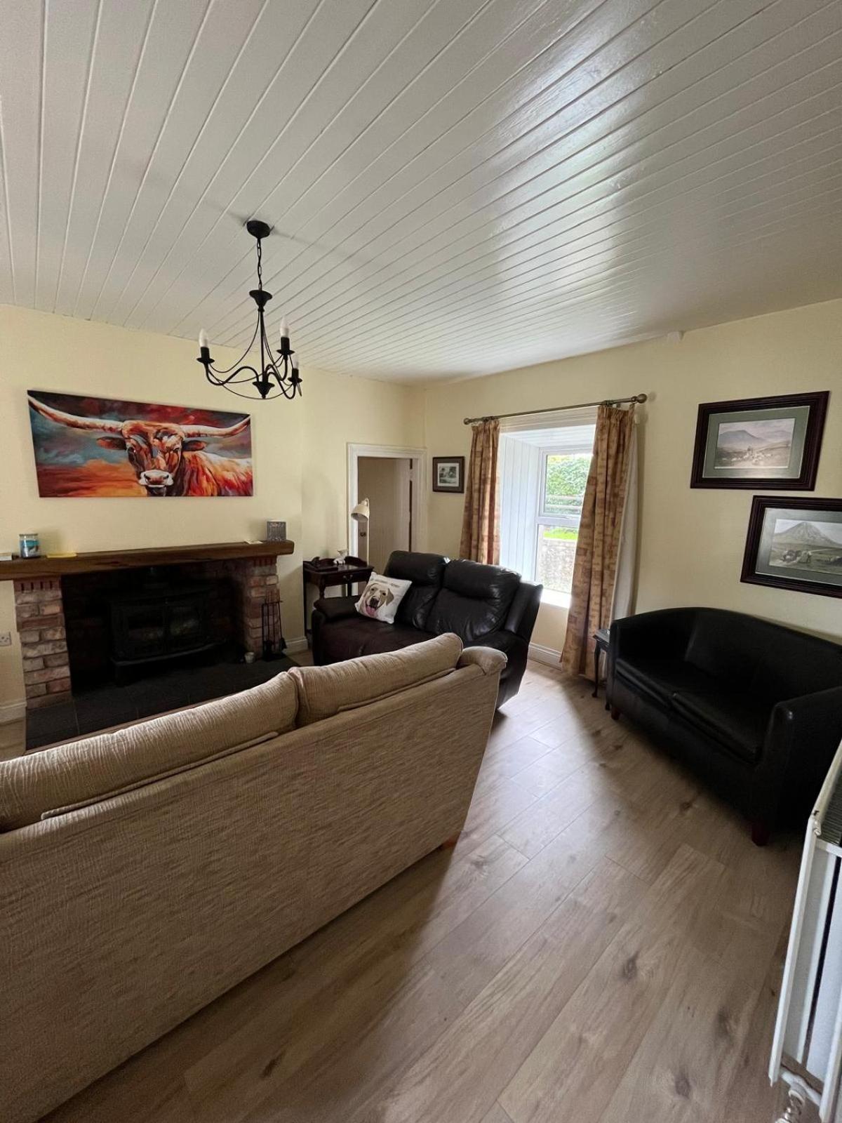 Hollybush Cottage Dundrum