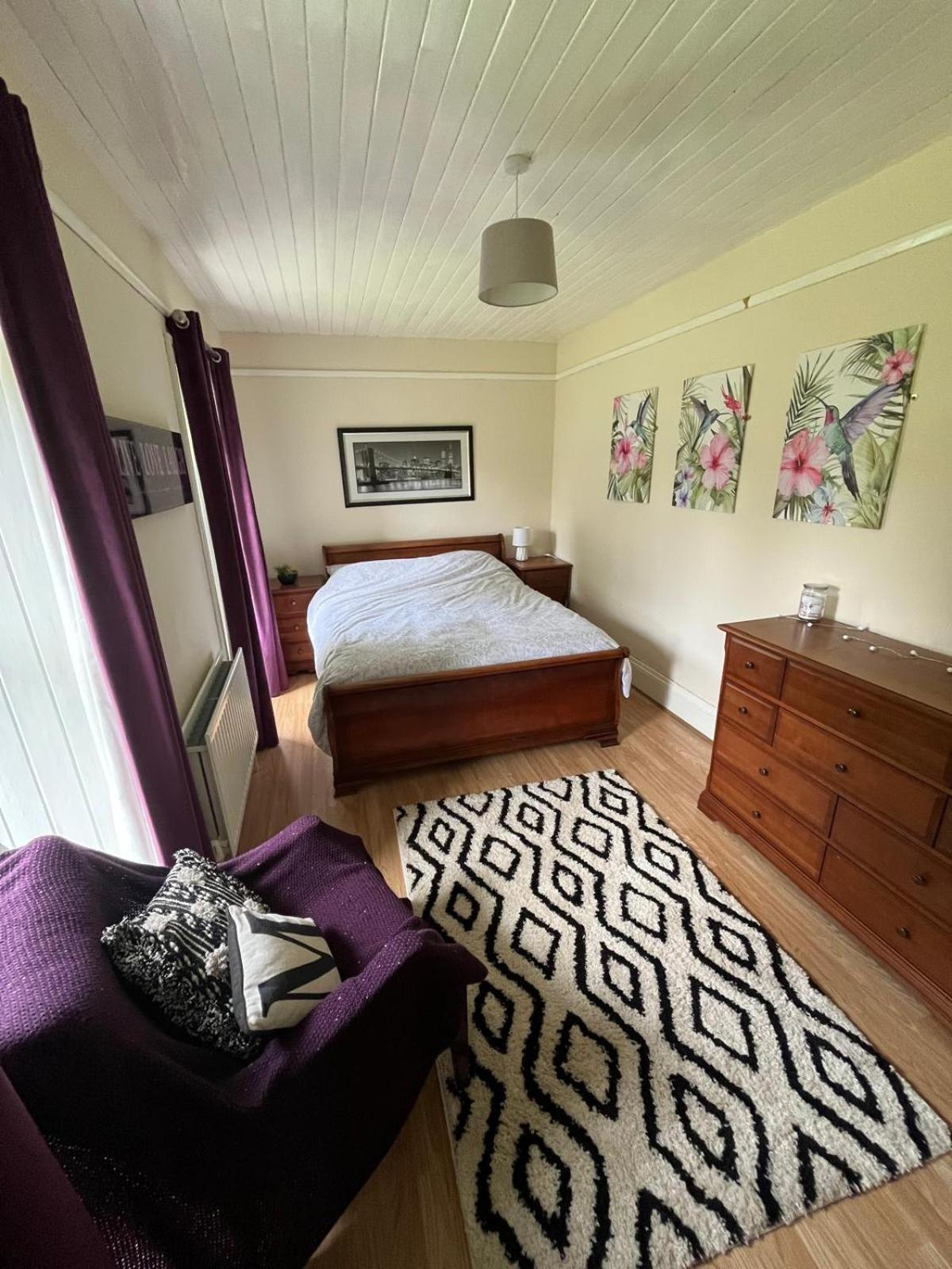 Hollybush Cottage Dundrum