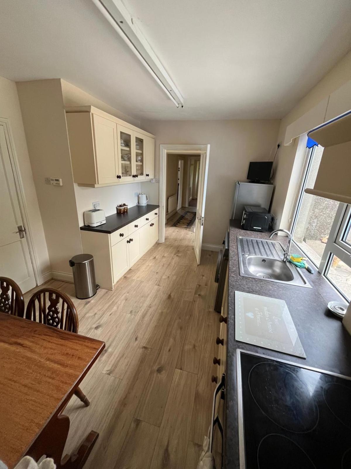 Hollybush Cottage Dundrum