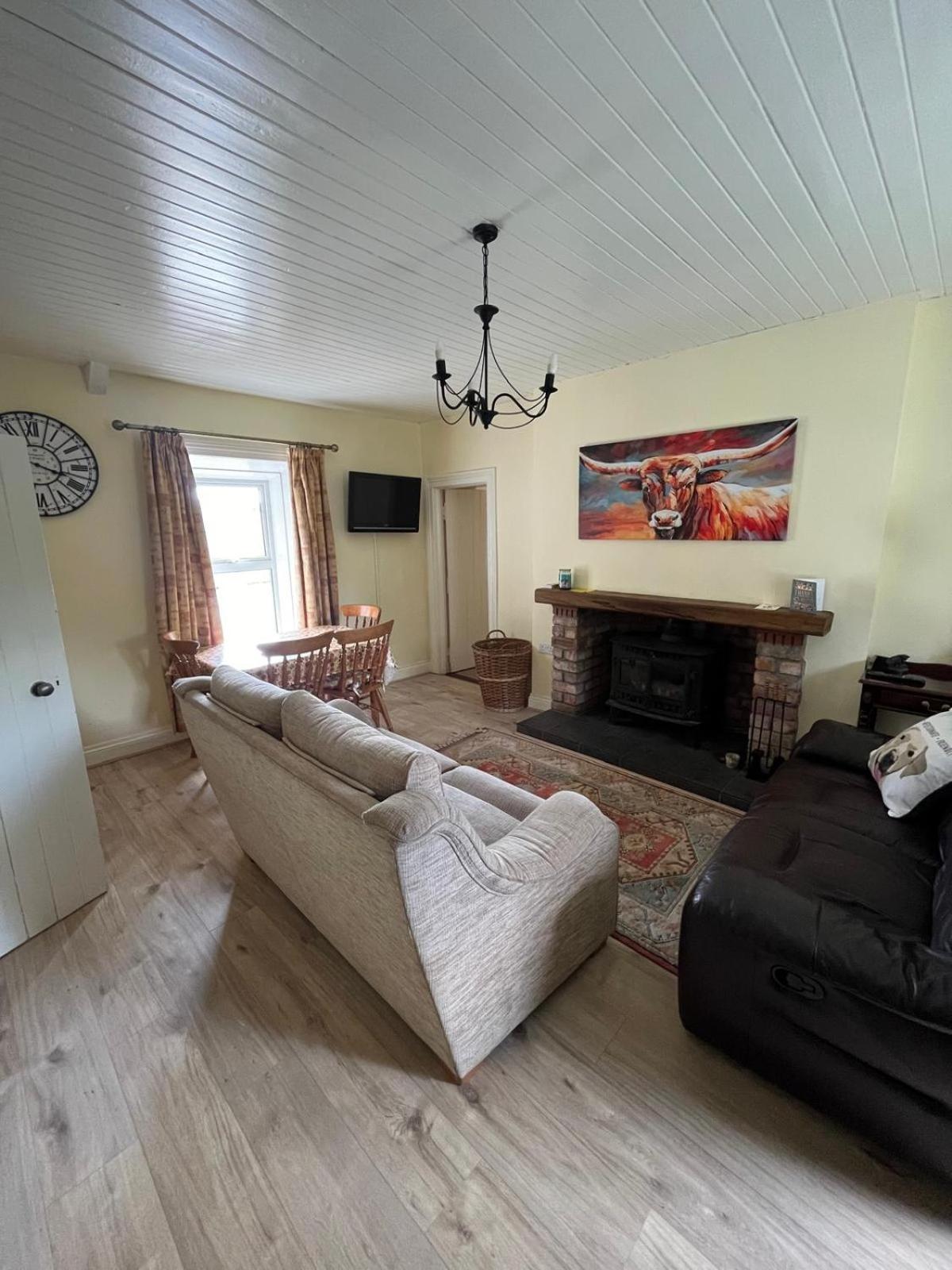 Hollybush Cottage Dundrum