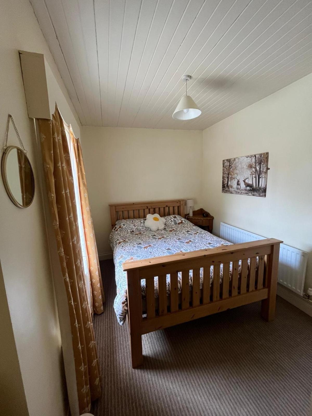 Hollybush Cottage Dundrum